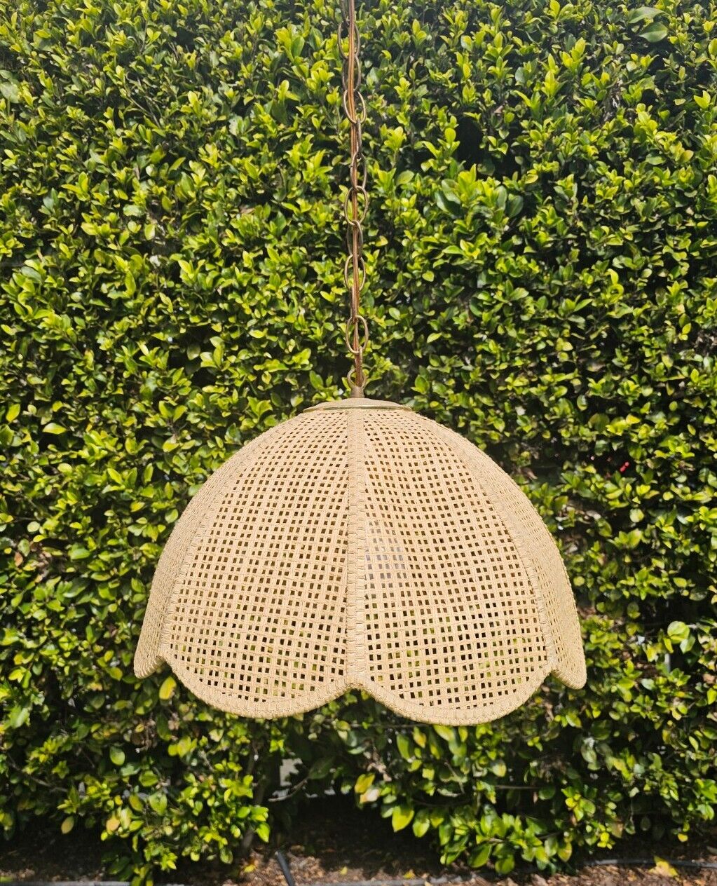 EXC ~ Vintage 1960s/70s Mid Century MCM SCALLOP Hanging RATTAN WICKER Swag Lamp