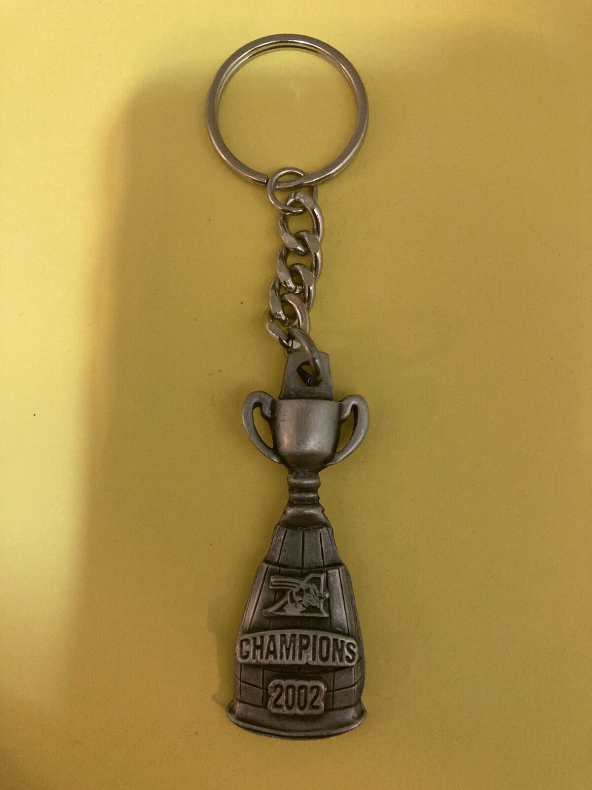 Vintage Old Montreal Alouettes 2002 CFL Champion Grey Cup Metal Keychain Keyring