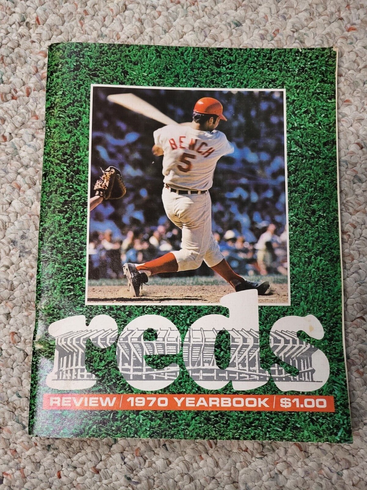 1970 Cincinnati Reds Baseball Yearbook (sticker on front) v1