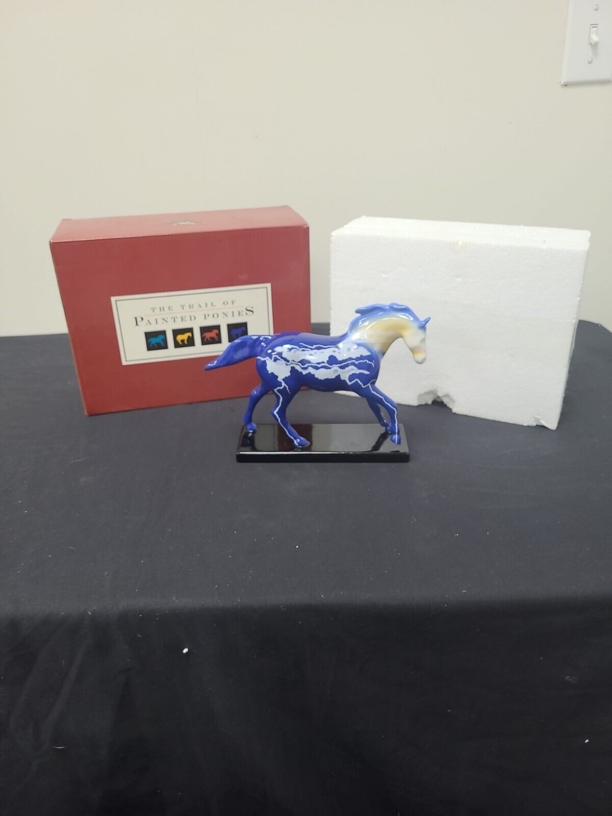 TRAIL OF PAINTED PONIES LIGHTNING BOLT COLT 2003 W/ BOX vintage horse statue
