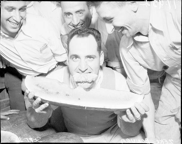 Chicago White Sox Baseball Player Zeke Bonura Eating A Watermelon - Old Photo