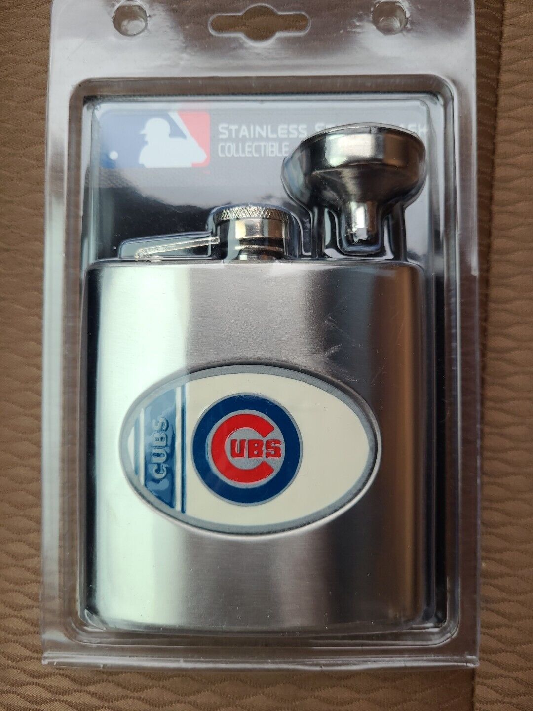 CHICAGO CUBS STAINLESS STEEL 6 OUNCE FLASK MLB  