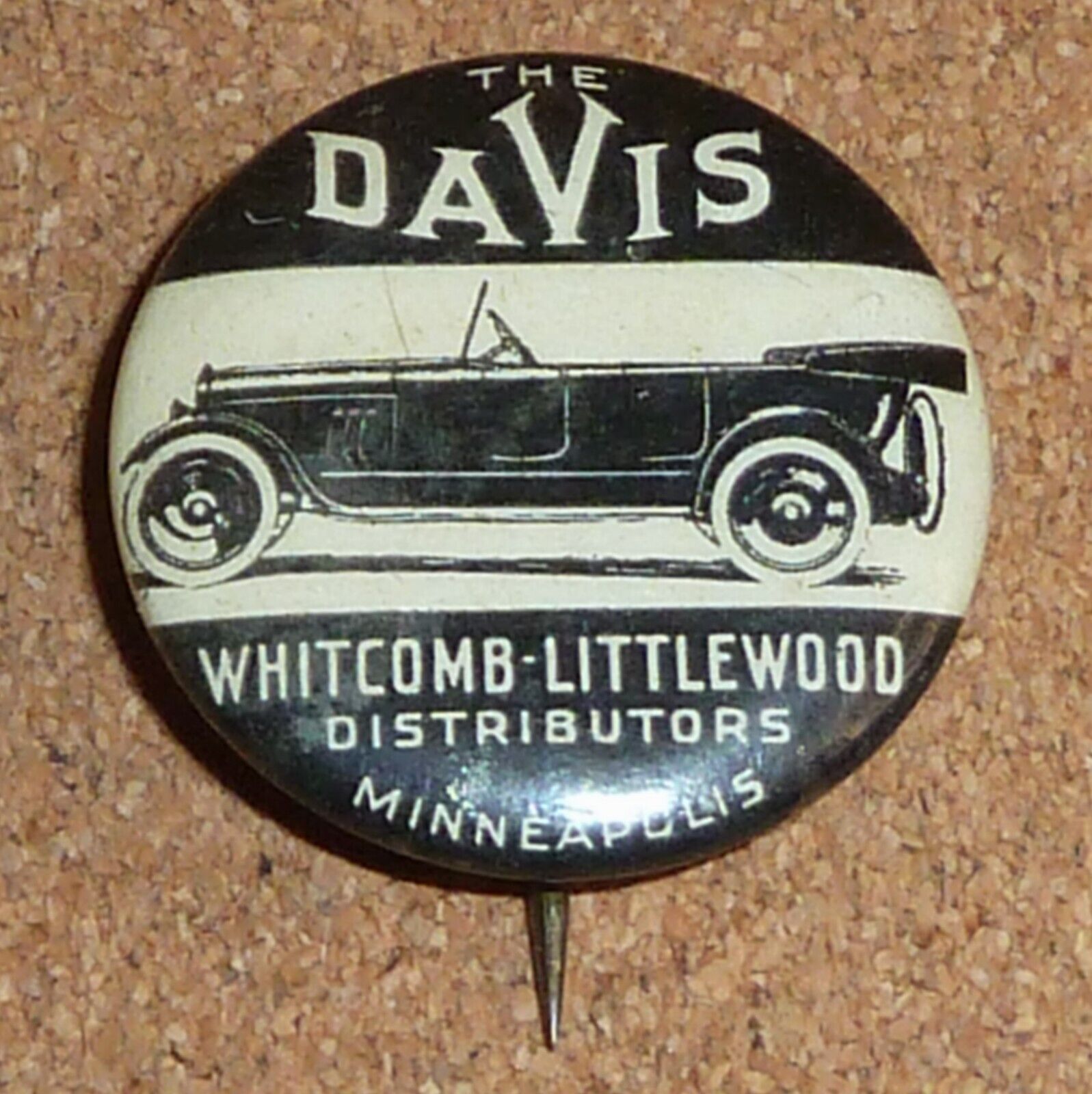 Antique 1910s Davis Automobile Pinback Button Pin Whitcomb Minneapolis