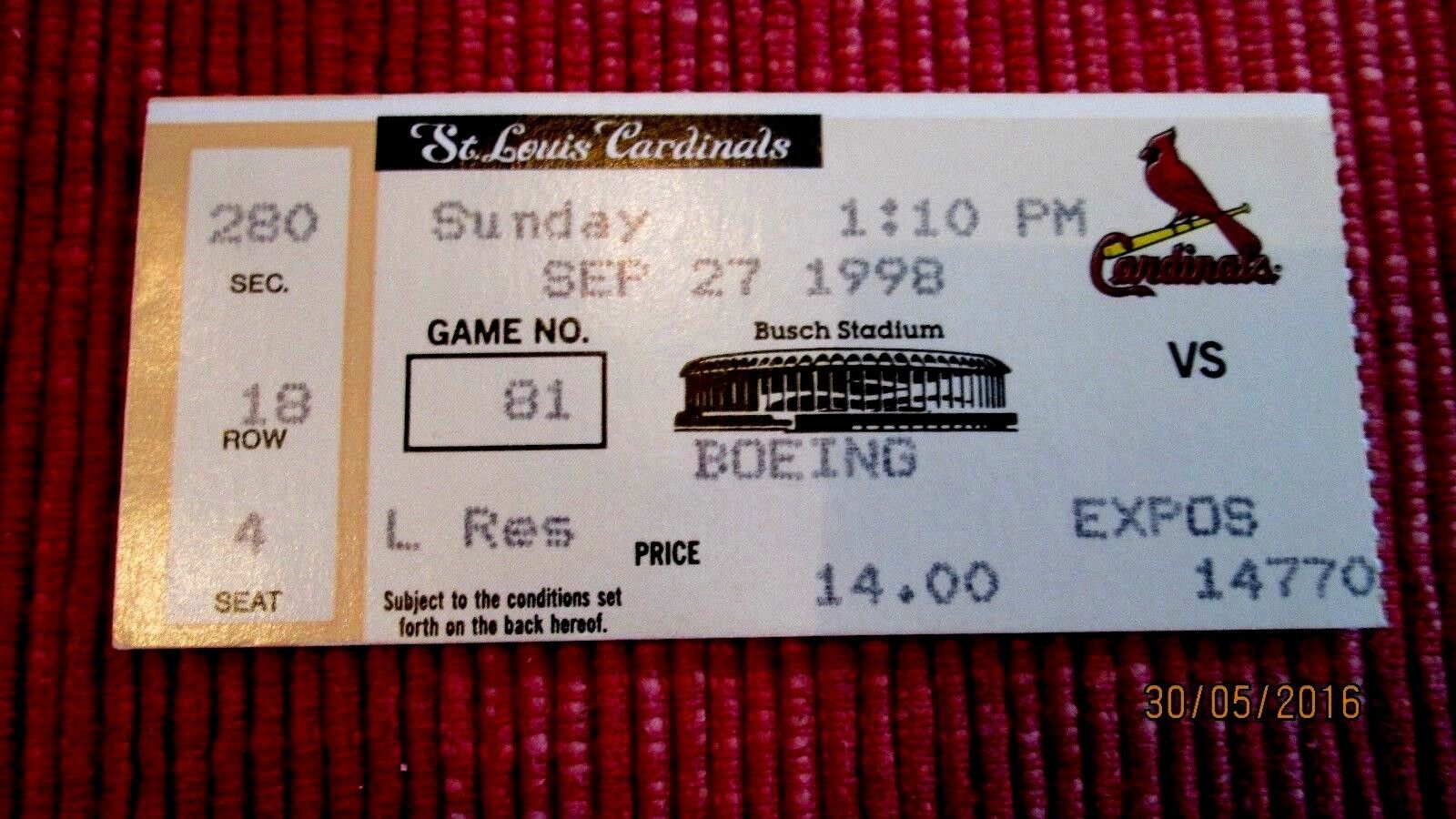 MARK McGWIRE 70 Home Run 3 1/2 inch 9/27/1998 (Cards) Baseball Ticket stub -Mint