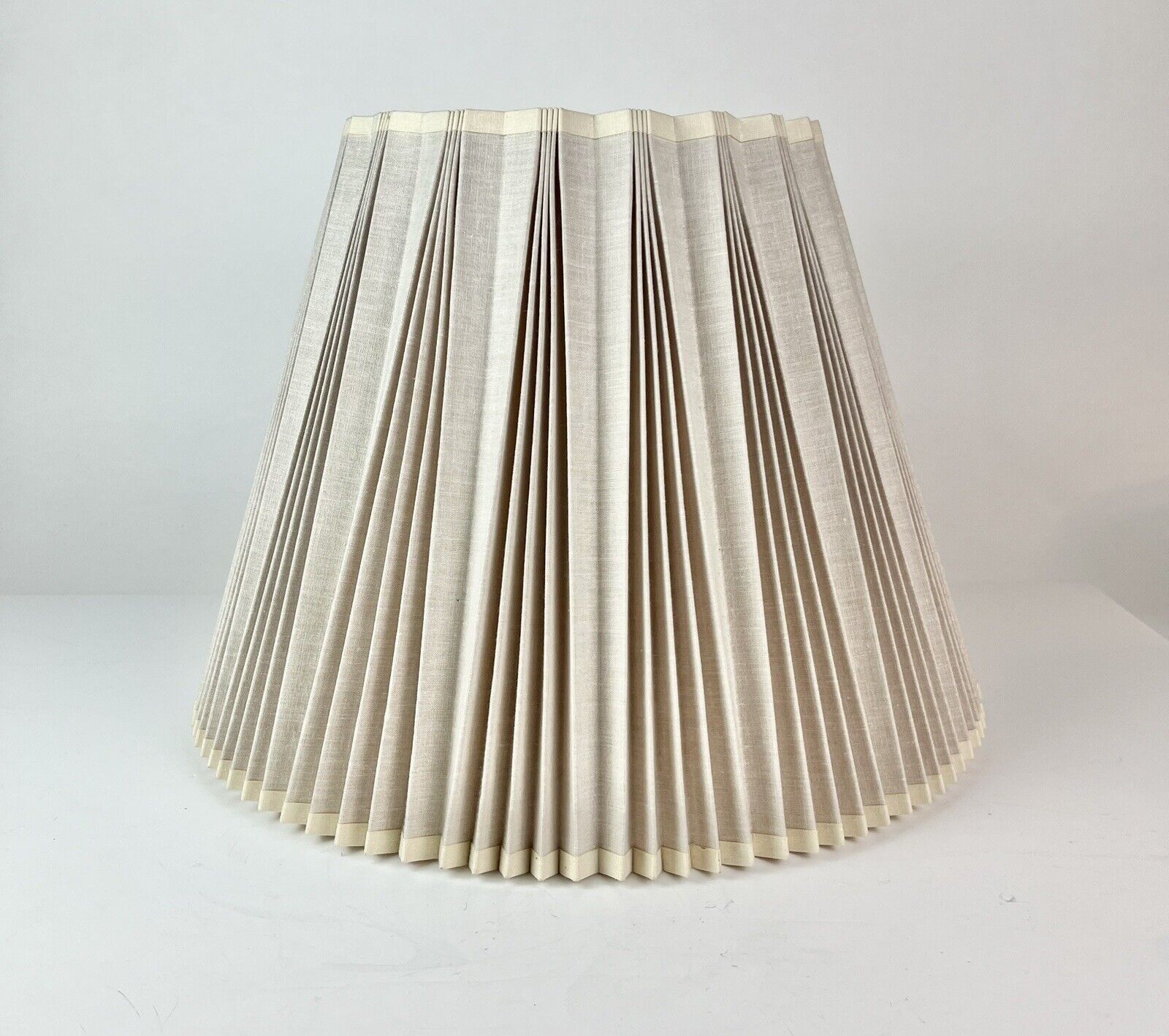Vtg Stiffel REMBRANDT Pleated Accordion Bell Lamp Shade Mid-Century Linen