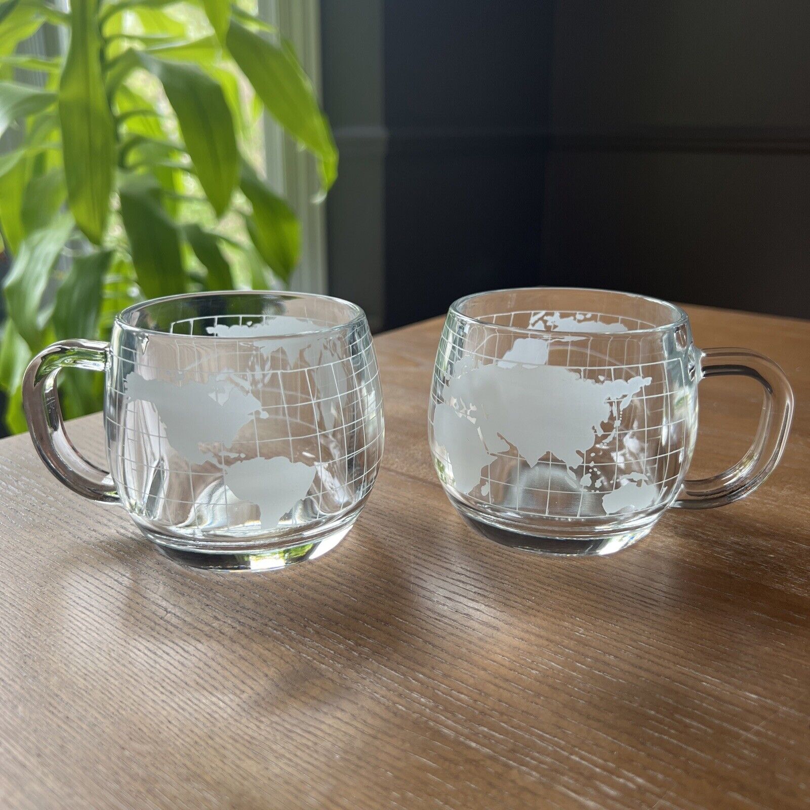 Awesome Vintage Nestle Nescafe Glass Etched Globe Coffee Tea Mugs - Set of 2