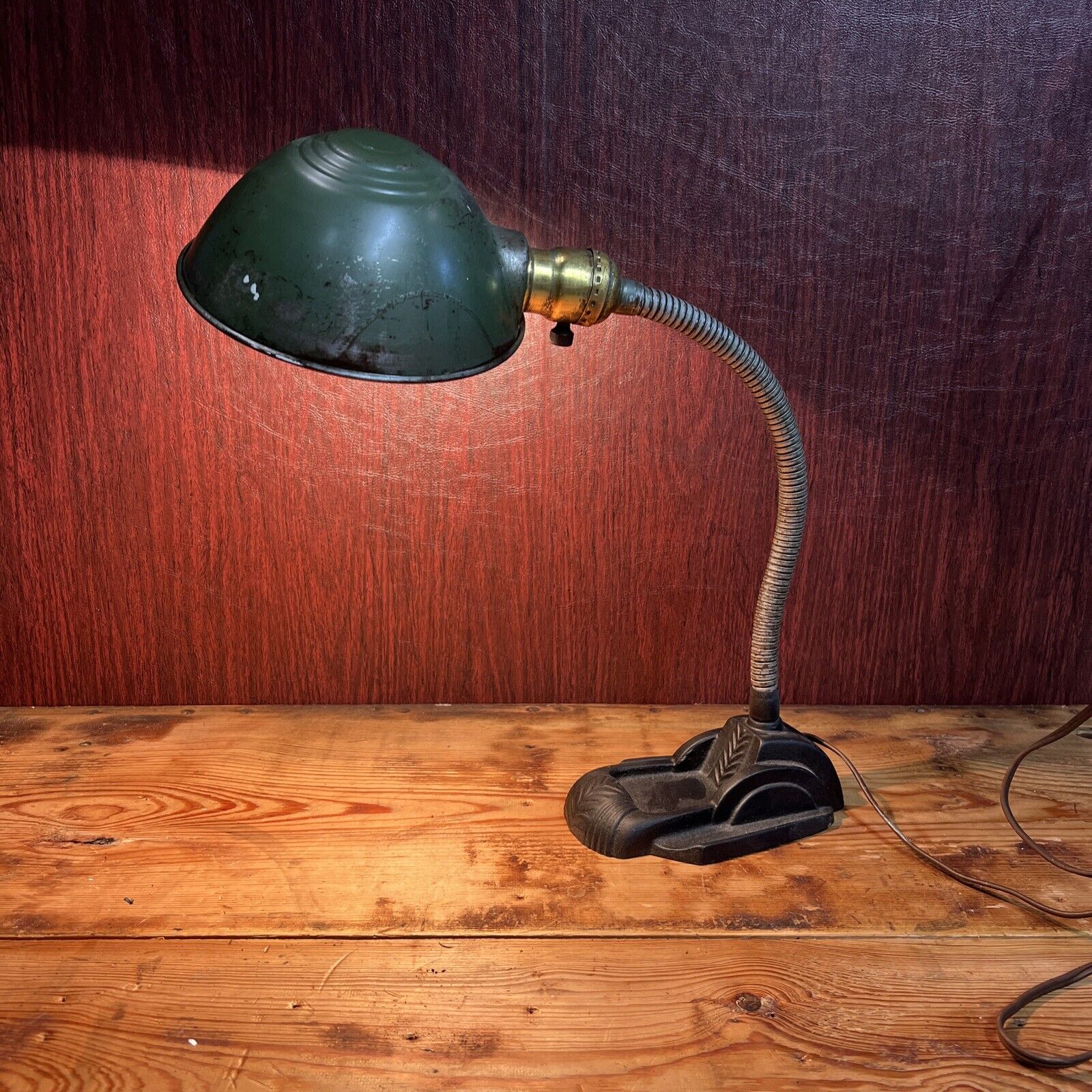 Vintage 1930s  Iron Goose Neck Shell Shade Desk Lamp Ashtray Base Works
