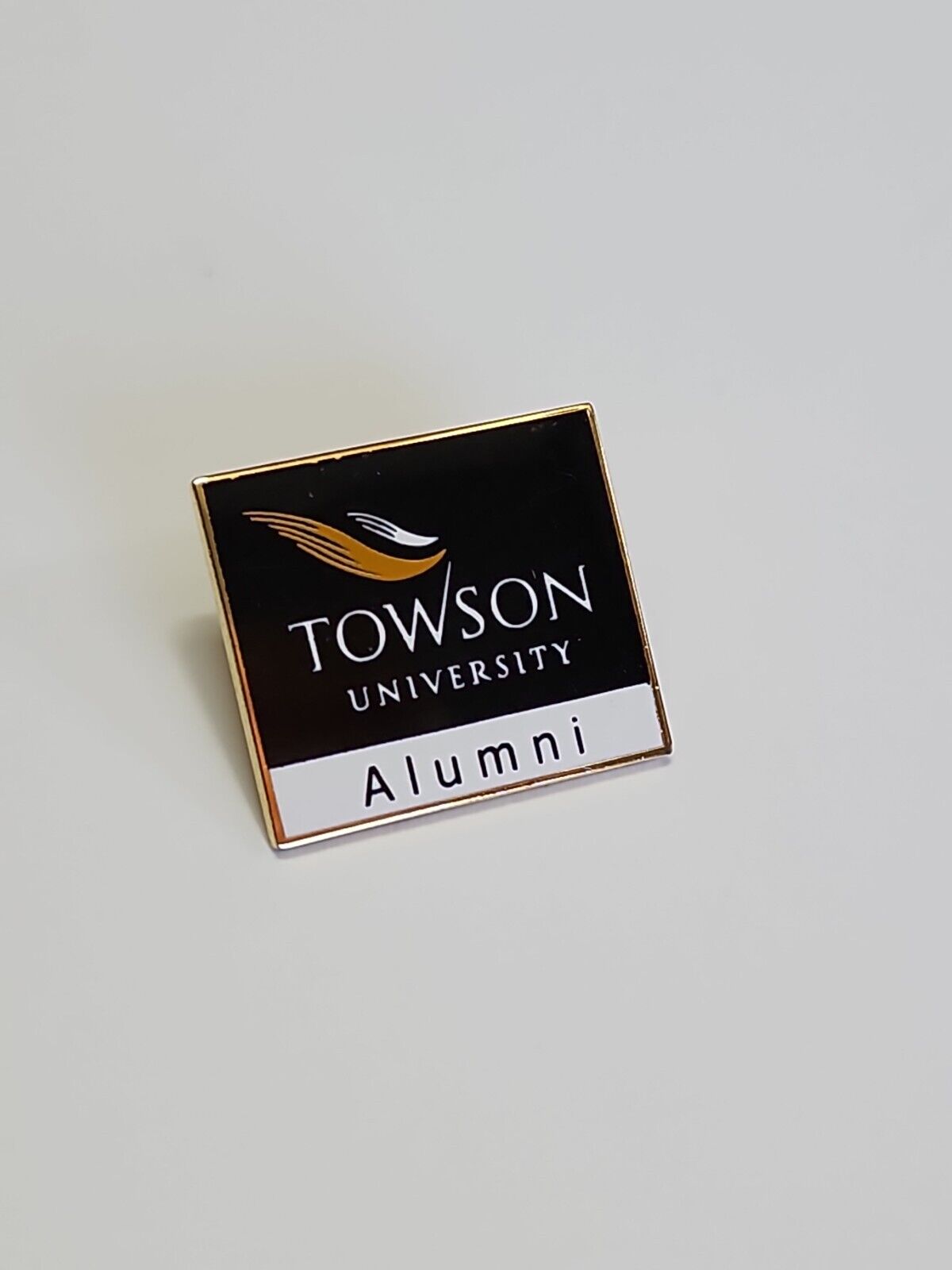 Towson University Alumni Lapel Pin Maryland Go Tigers