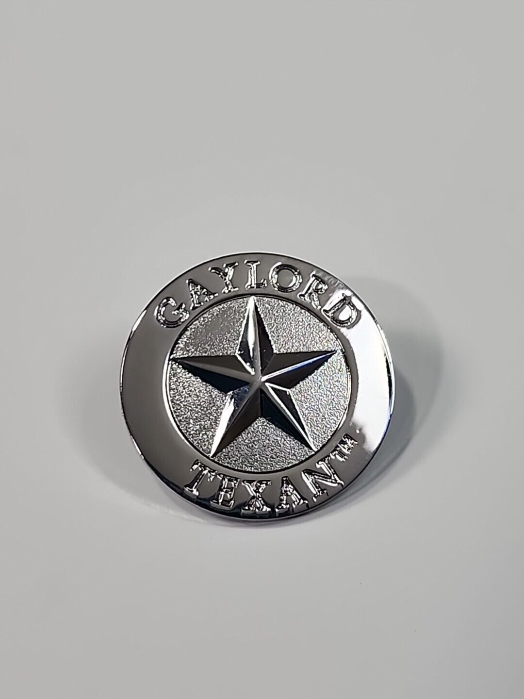 Gaylord Texan Resort & Convention Center Souvenir Lapel Pin Dallas *