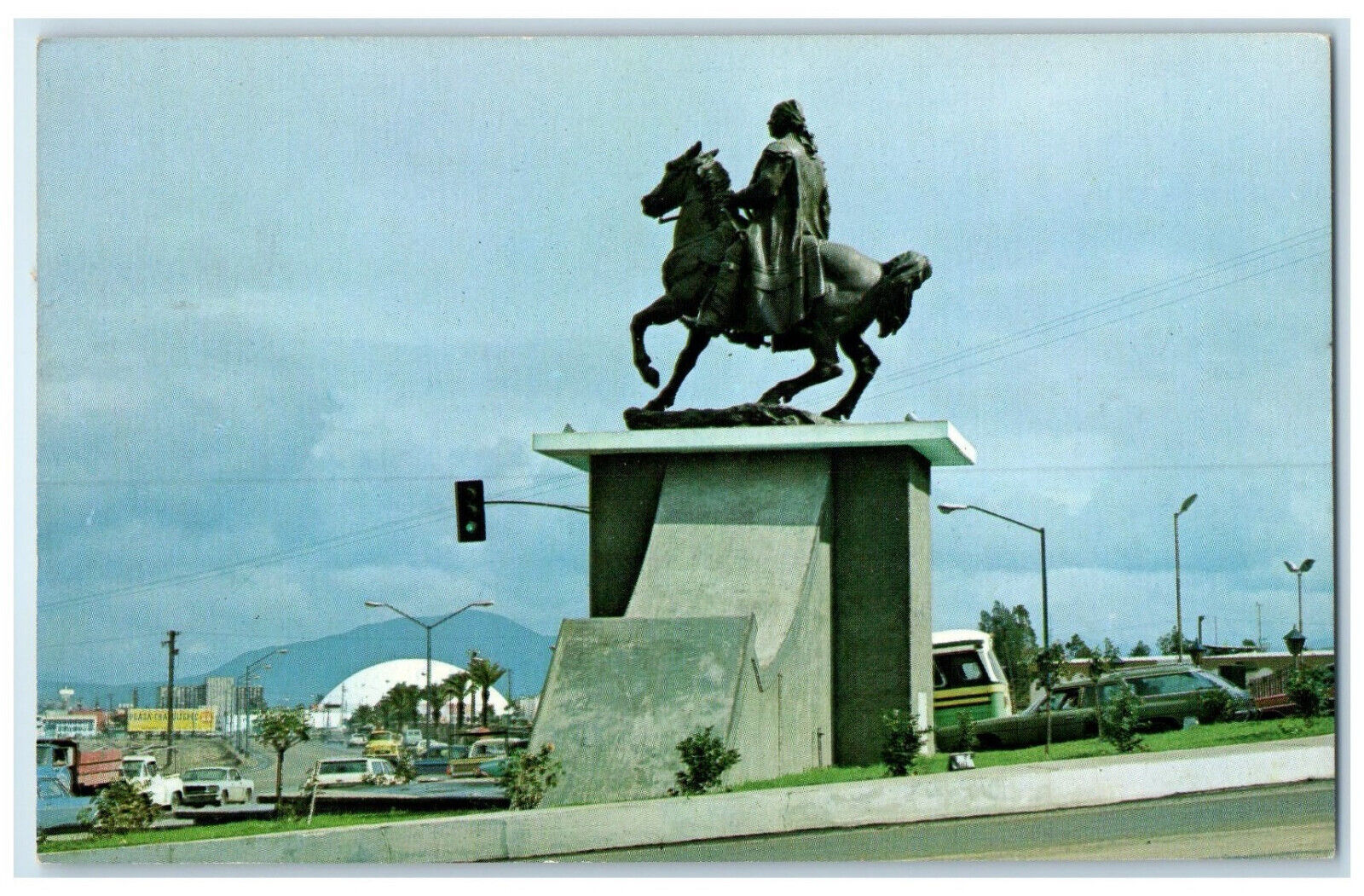 c1950's Don J M Morelos Y Pavon Statue Agua Caliente Race Track Mexico Postcard