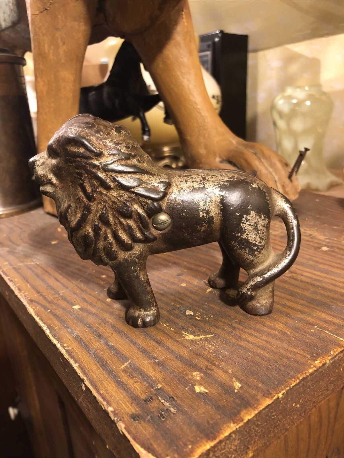 ANTIQUE HUBLEY EARLY 1900’s VINTAGE CAST IRON LION STILL BANK 5” LONG 4” HIGH
