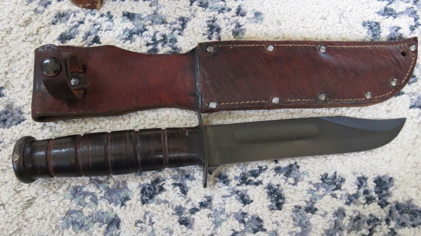 KA-BAR USMC fighting knife pinned pummel (lot#18754)