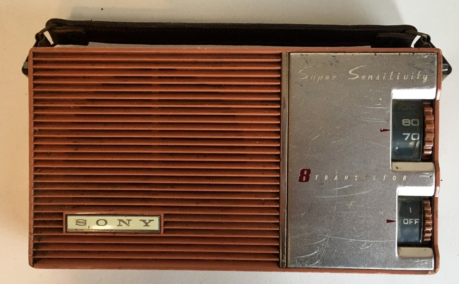 Sony TR-84 Transistor 8 Radio Super Sensitivity Sensitive Pink Vintage