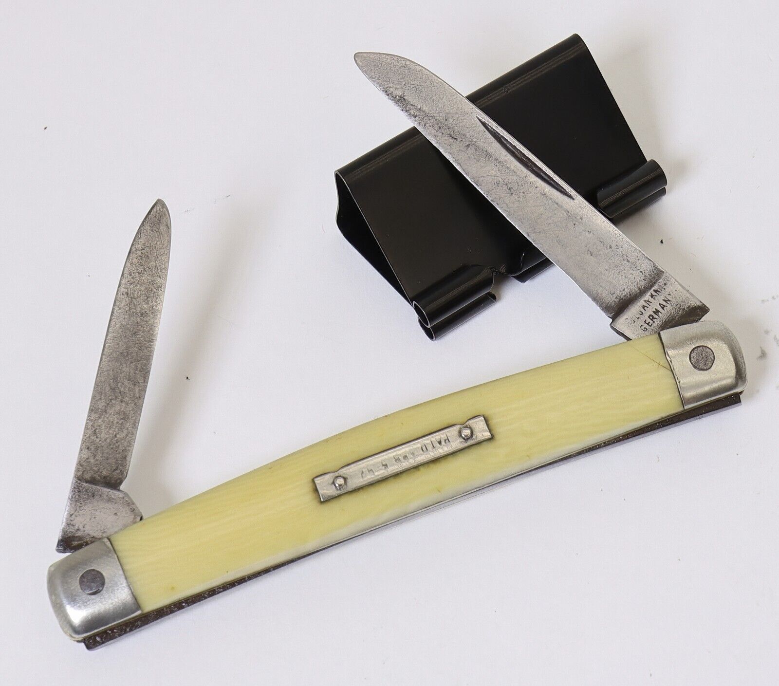 Vintage Vulcan Germany 2-Blade Yellow Celluloid Congress Pocket Pen Knife