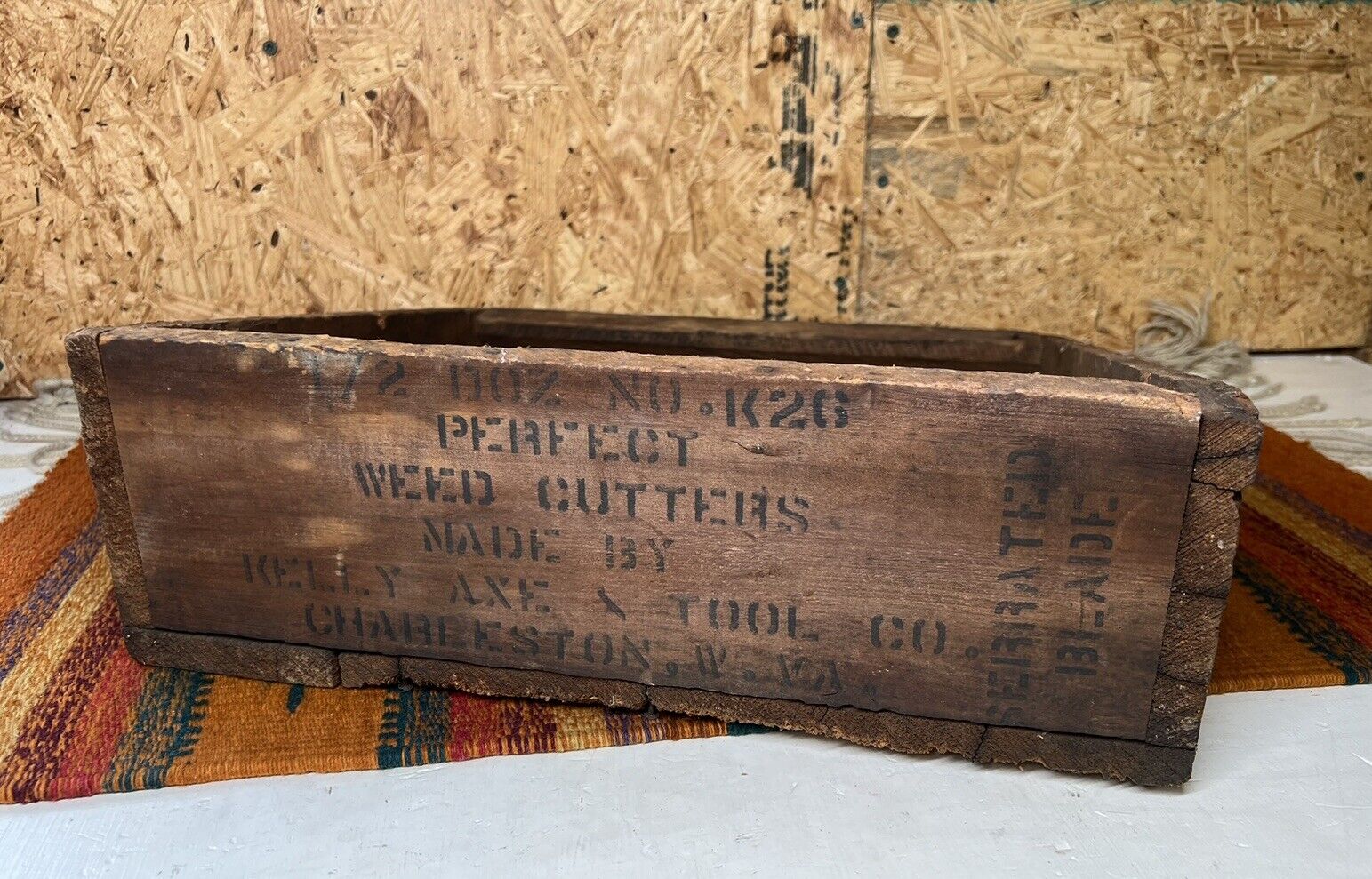 RARE Kelly Axe & Tool Co. Weed Cutter Wooden Crate Box Charleston West Virginia