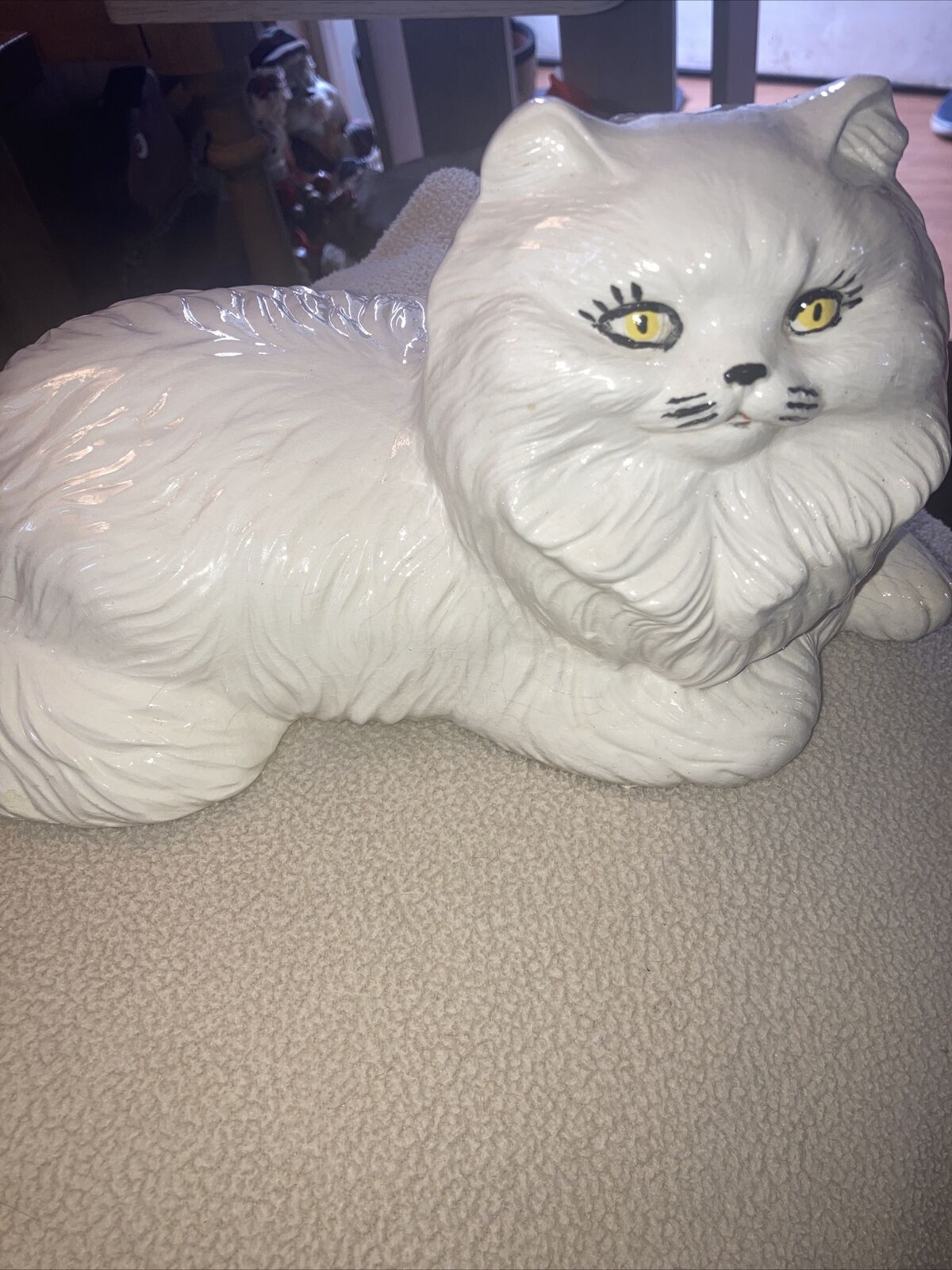 Vintage Ceramic White Persian Cat Statue Laying Down Yellow Eyes 10.5\