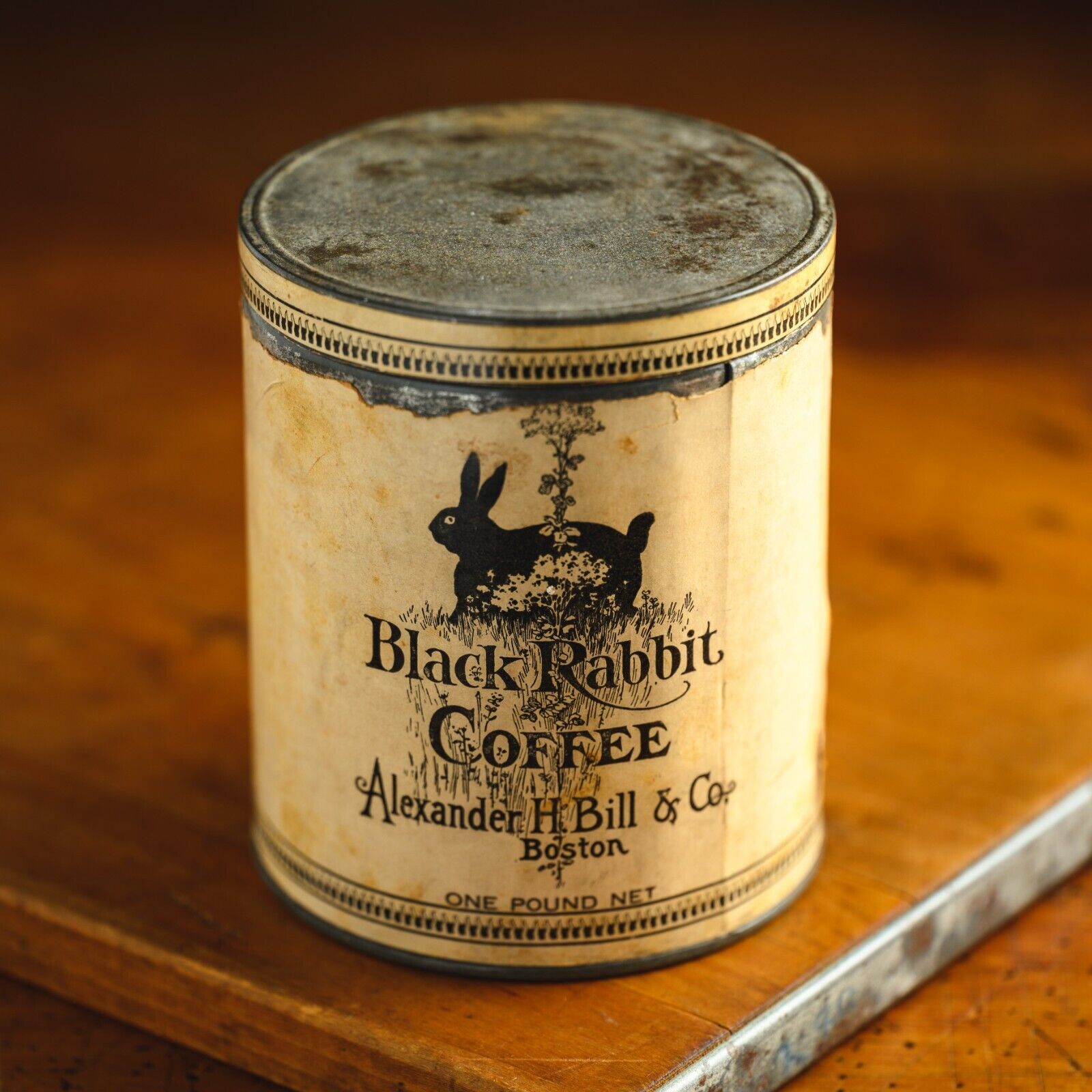 Rare Vintage Black Rabbit Coffee Tin Can w Lid Boston Alexander H Bill Co 1 lb