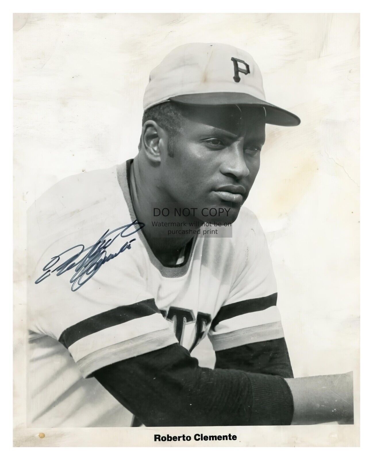 ROBERTO CLEMENTE PITTSBURGH PIRATES BASEBALL PLAYER AUTOGRAPHED 8X10 PHOTO