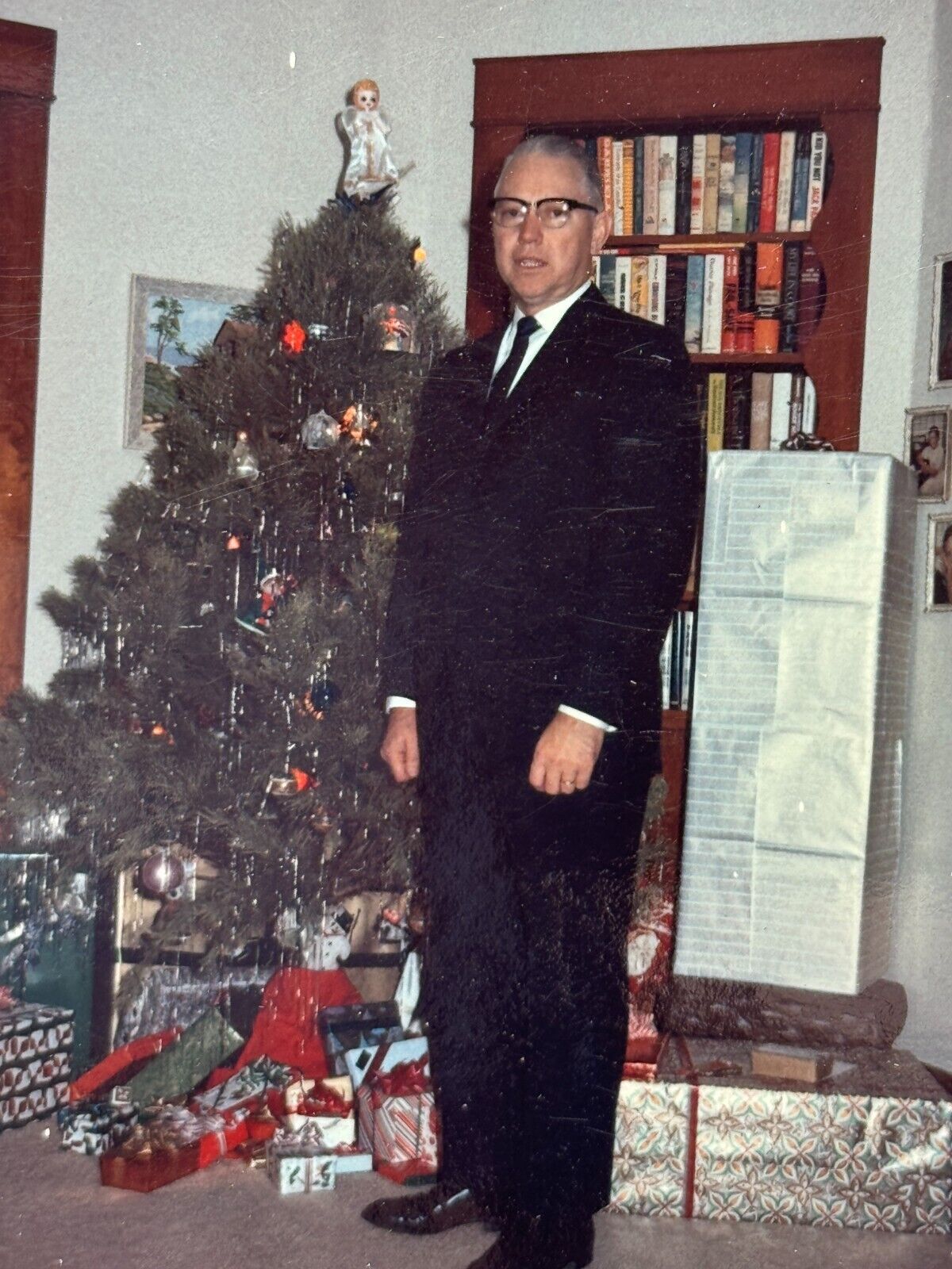 1Z Photograph Handsome Older Man Posing Christmas Tree Suit 1960-70\'s Polaroid