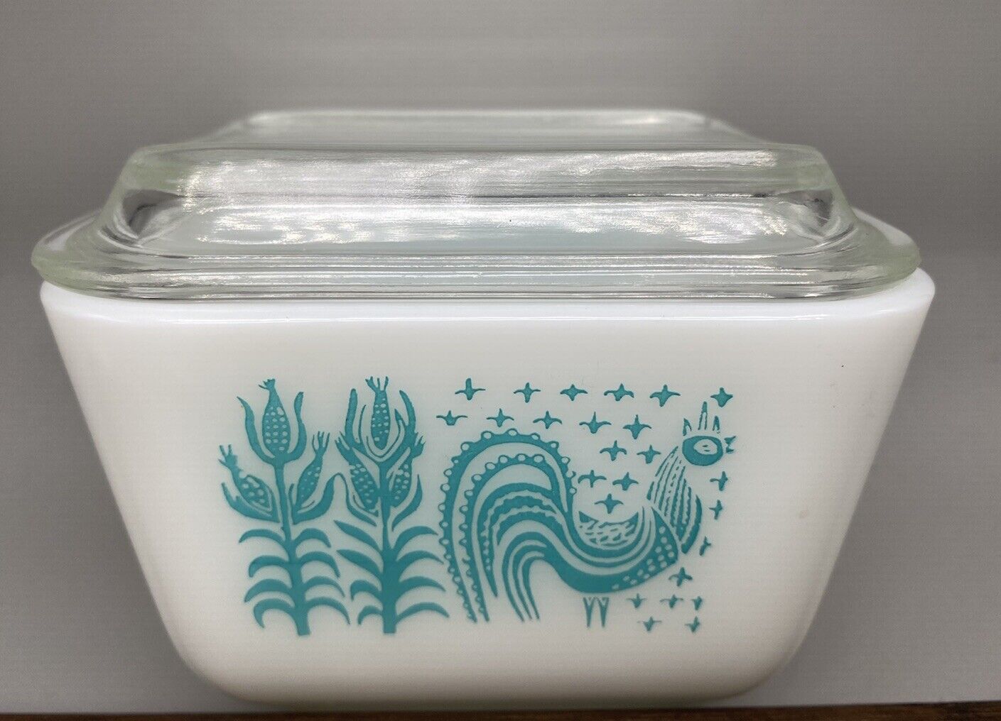 Pyrex Amish Butterprint Rooster Turquoise Refrigerator Dish Box w/ Lid 1.5C 501