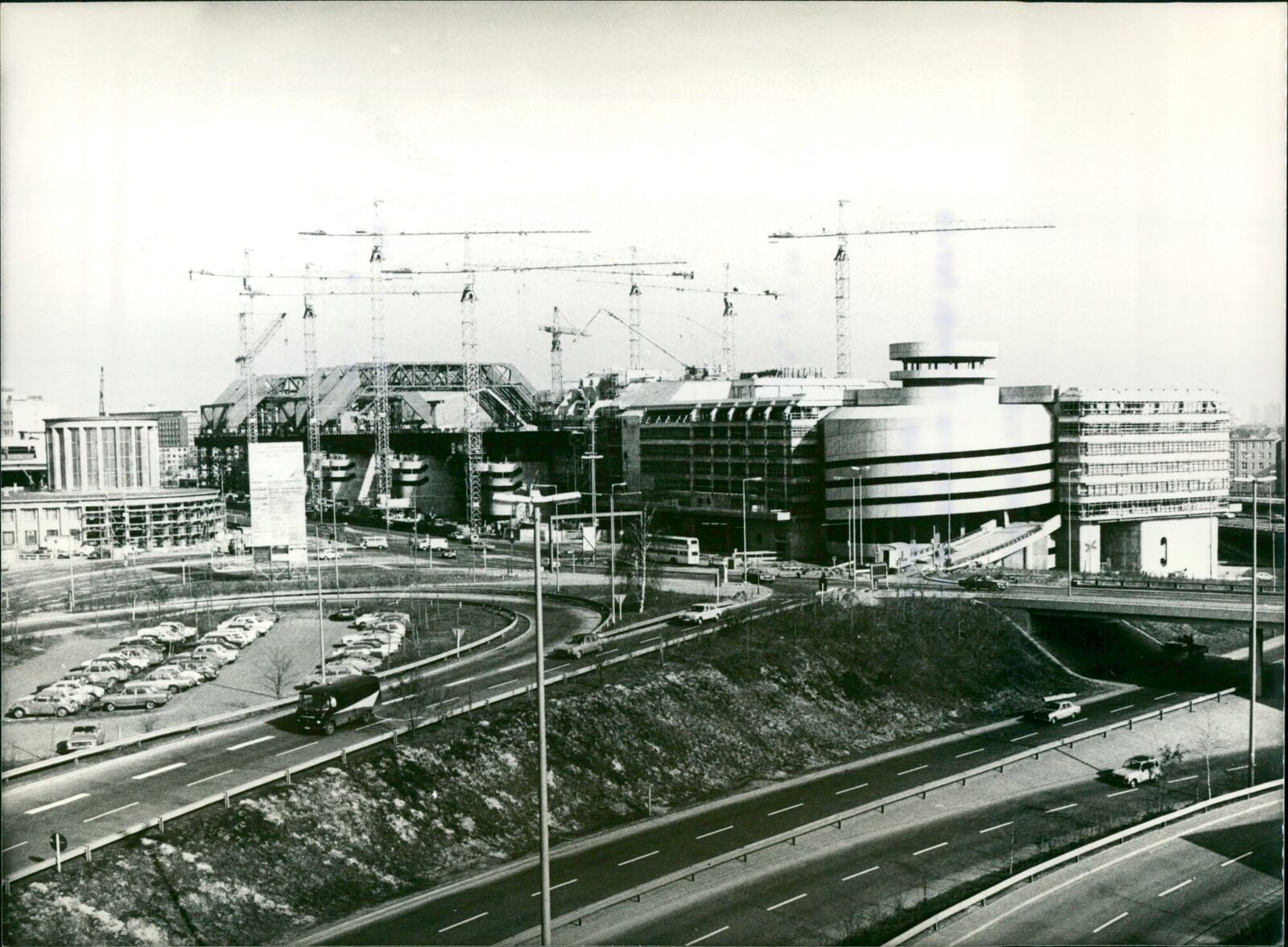 1977 KOUGRESSZENTRI CONSTRUCTION PHASE CONGRESS... - Vintage Photograph 4024892