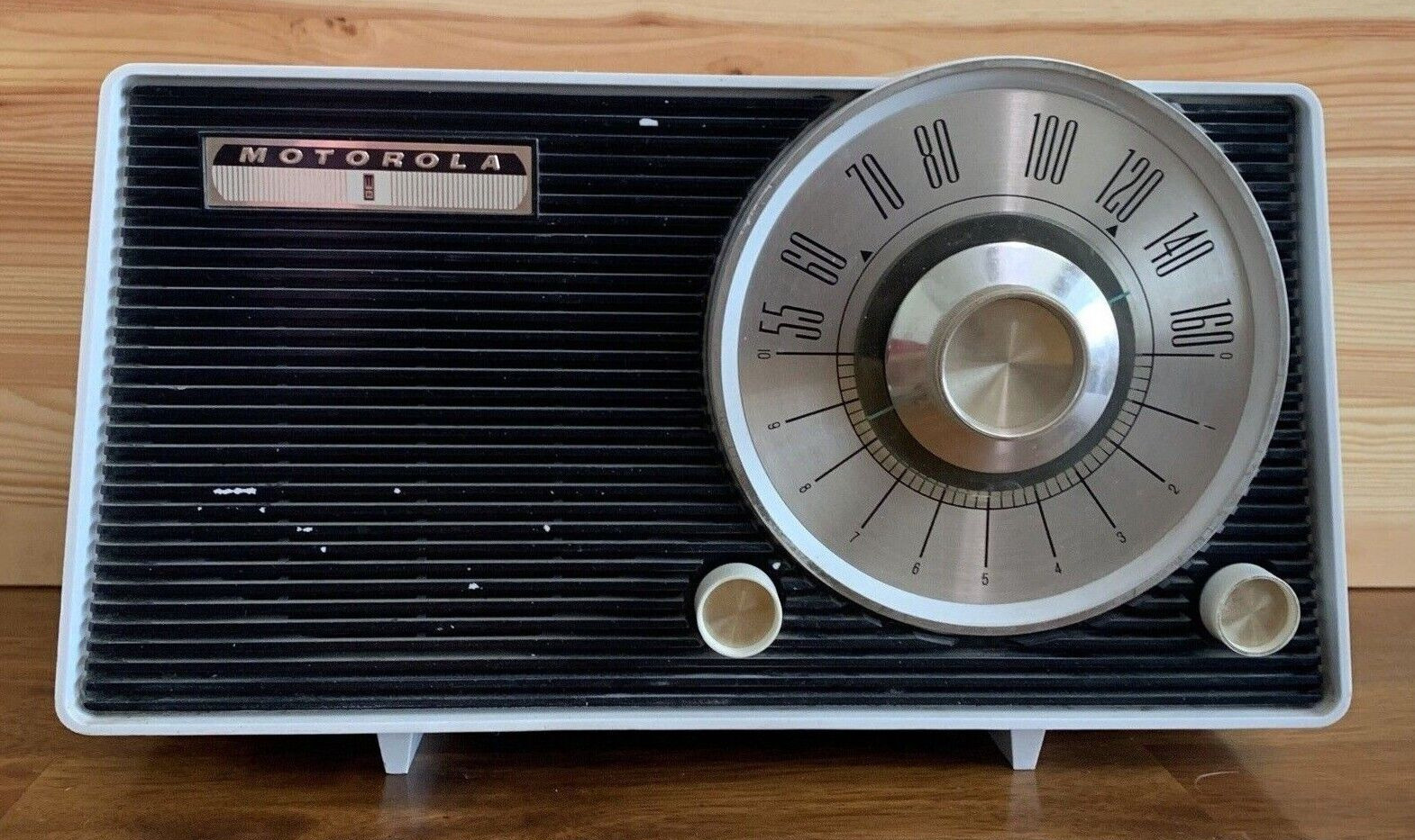Vintage Motorola Tube Radio Model A25W