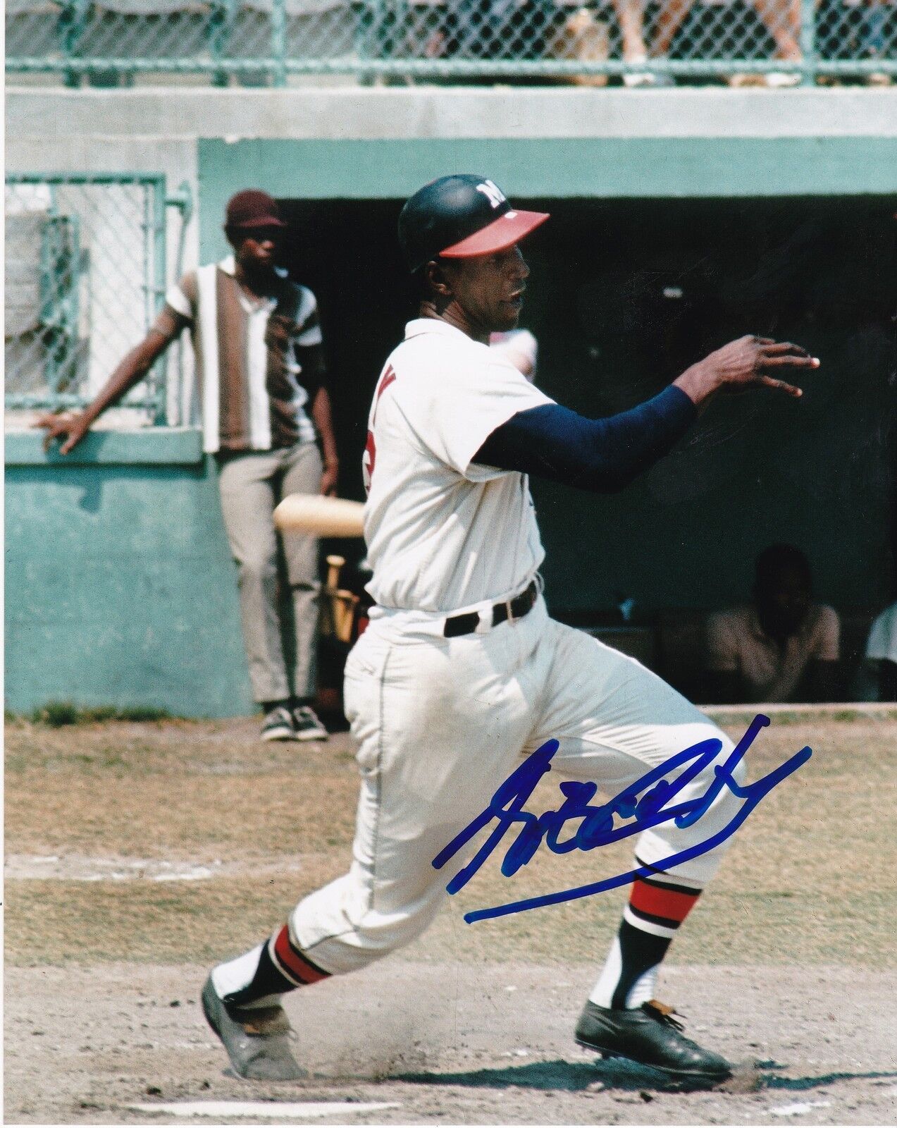 RICO CARTY  MILWAUKEE BRAVES   ACTION SIGNED 8x10