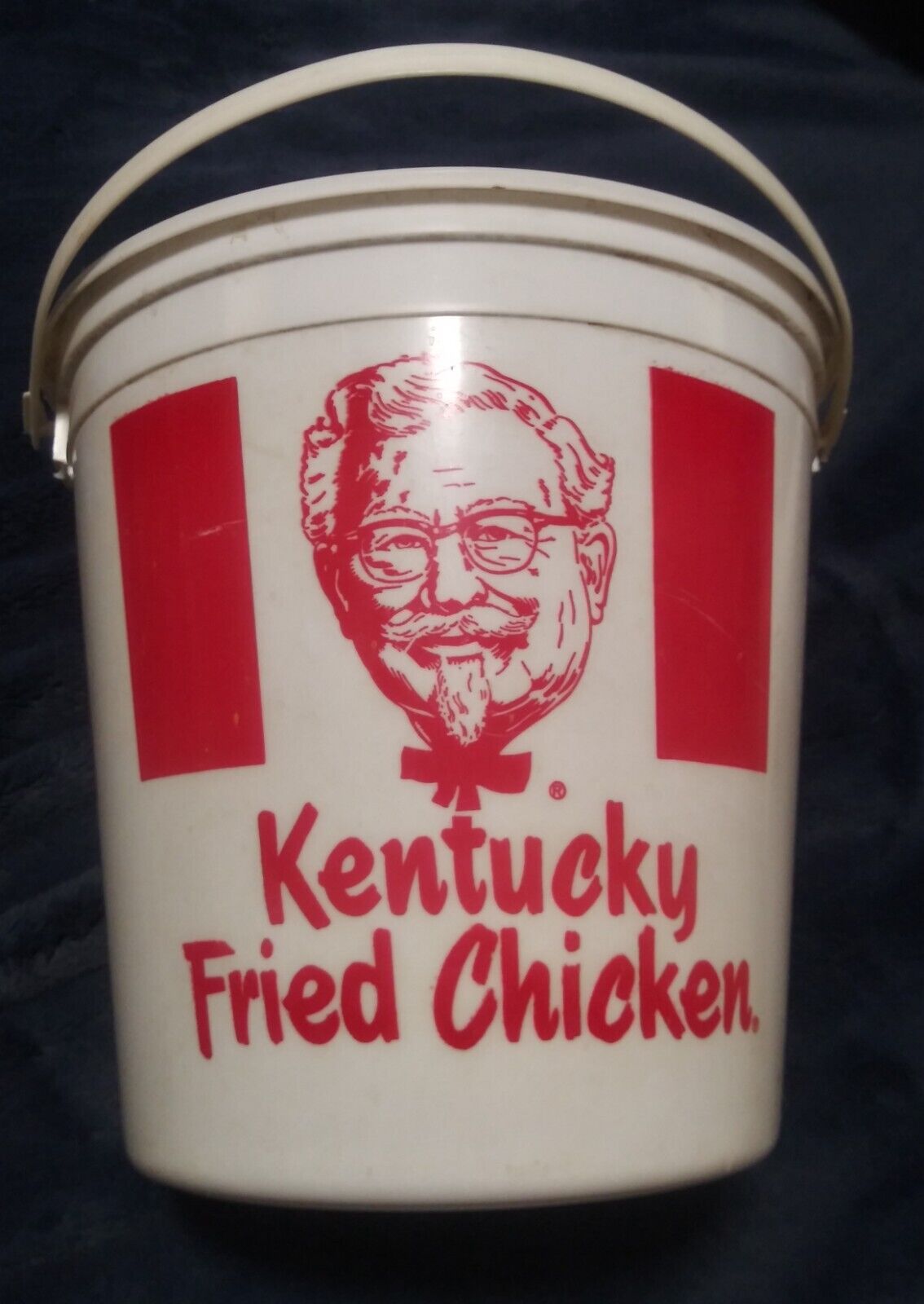 1971 Vtg Kentucky Fried Chicken Plastic Bucket KFC w/Handle Family Sz C. Sanders