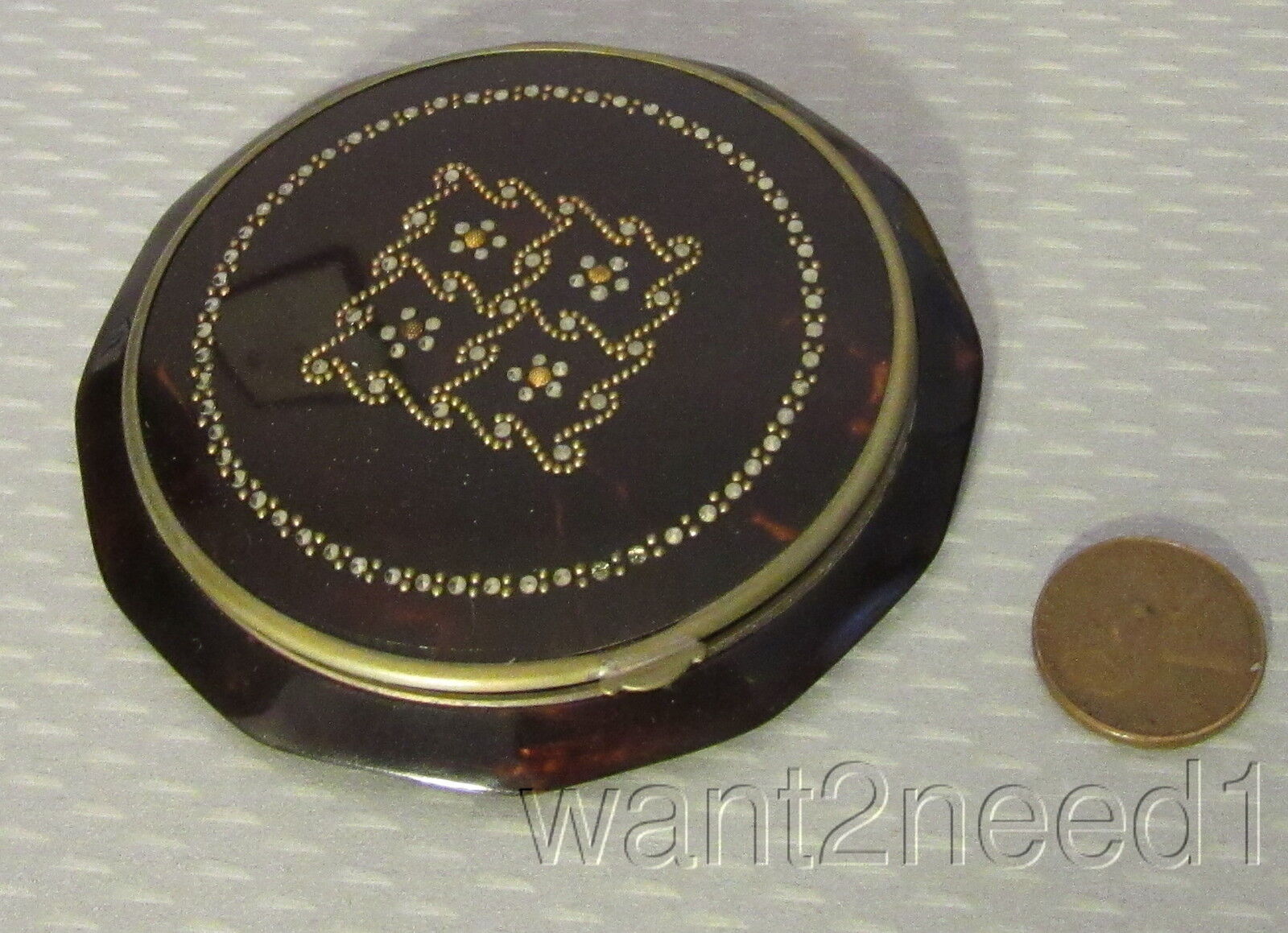 20s/30s vtg French art deco MARCASITE TORTY CELLULOID COMPACT brass bead inlay