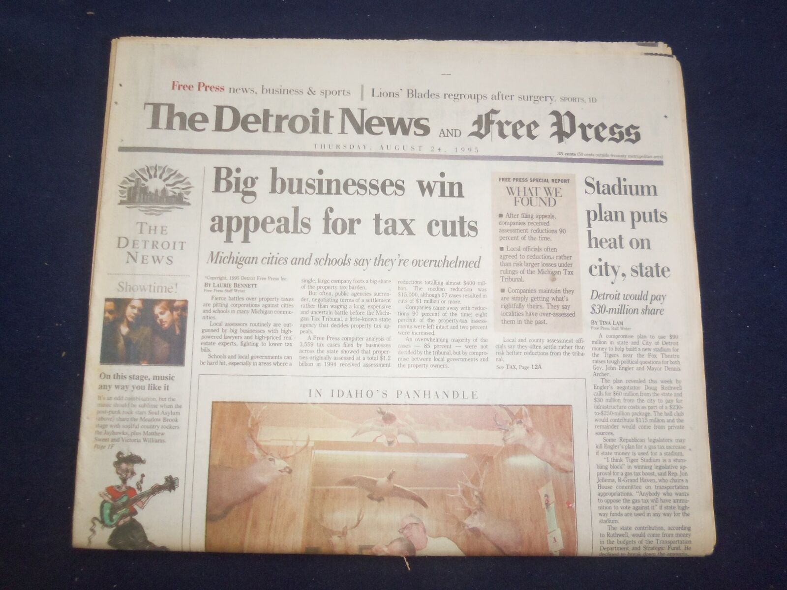 1995 AUG 24 DETROIT NEWS/FREE PRESS NEWSPAPER-STADIUM PLAN PUTS HEAT ON- NP 7205