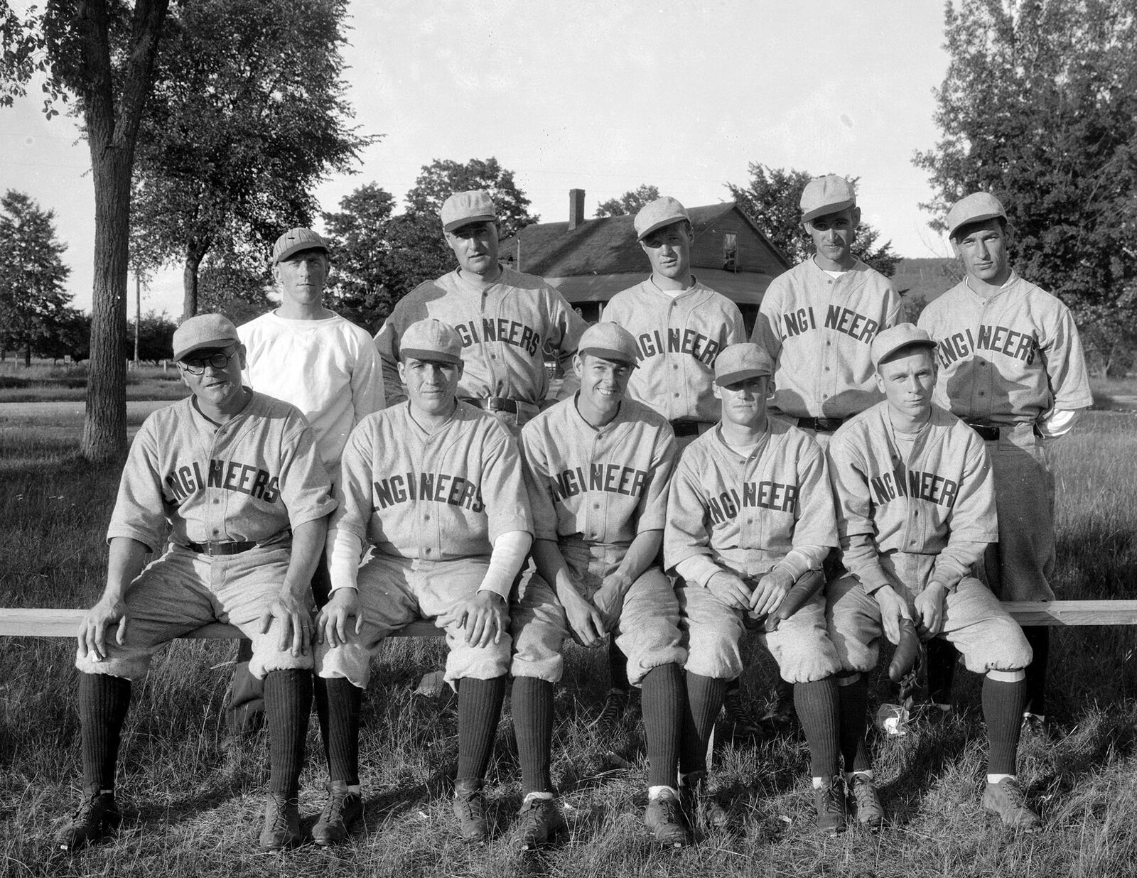 1932 M.D.W.S.C. Engineers Baseball Team, MA Old Photo 8.5\