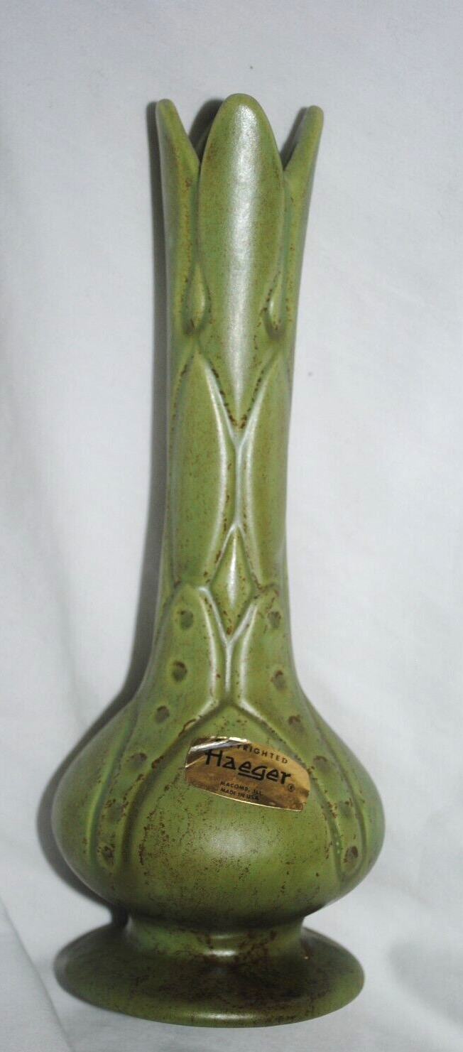 Haeger vintage bud vase, green, model 306, excellent condition