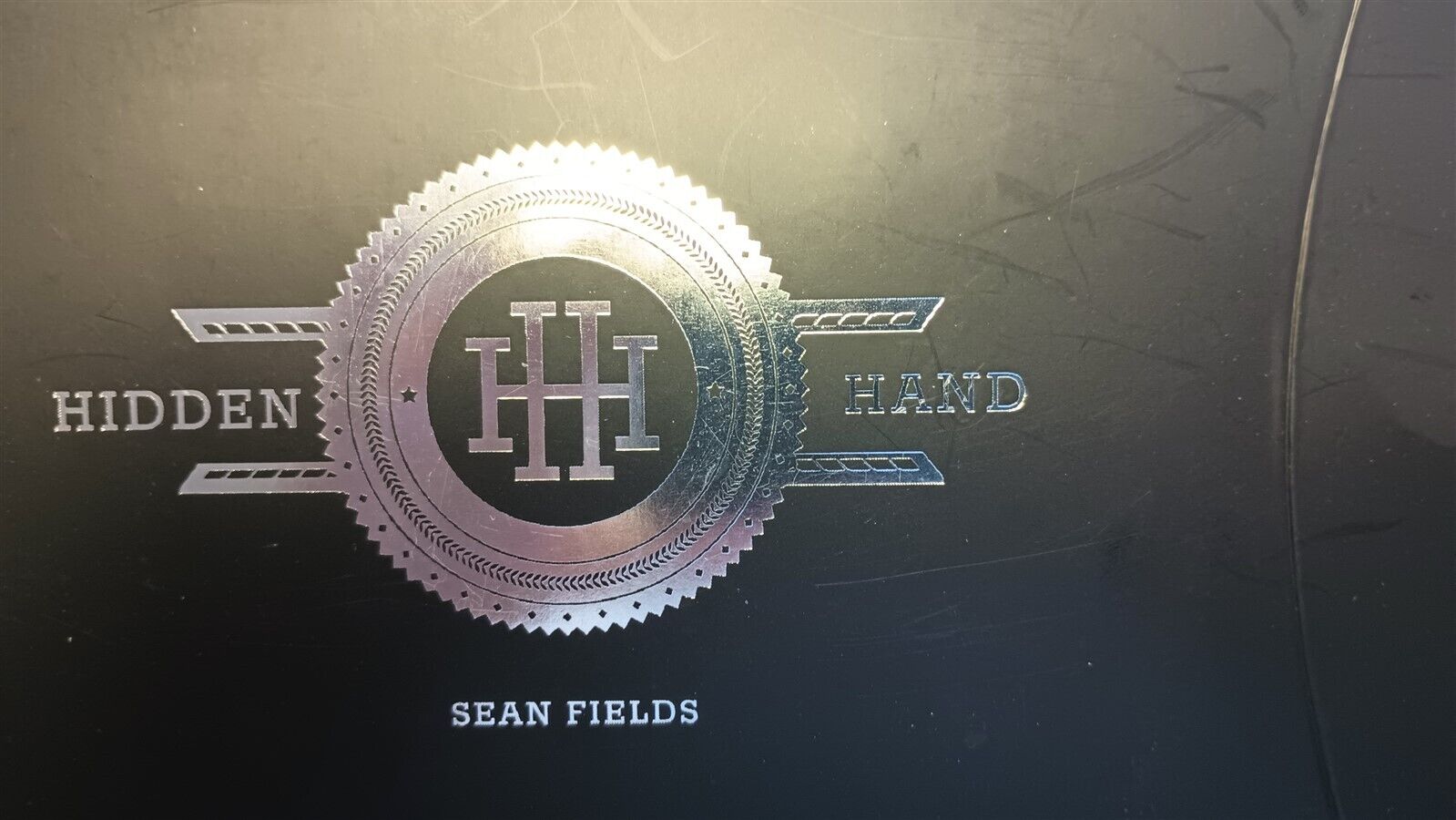 Hidden Hand by Sean Fields (DVD + Gimmicks)
