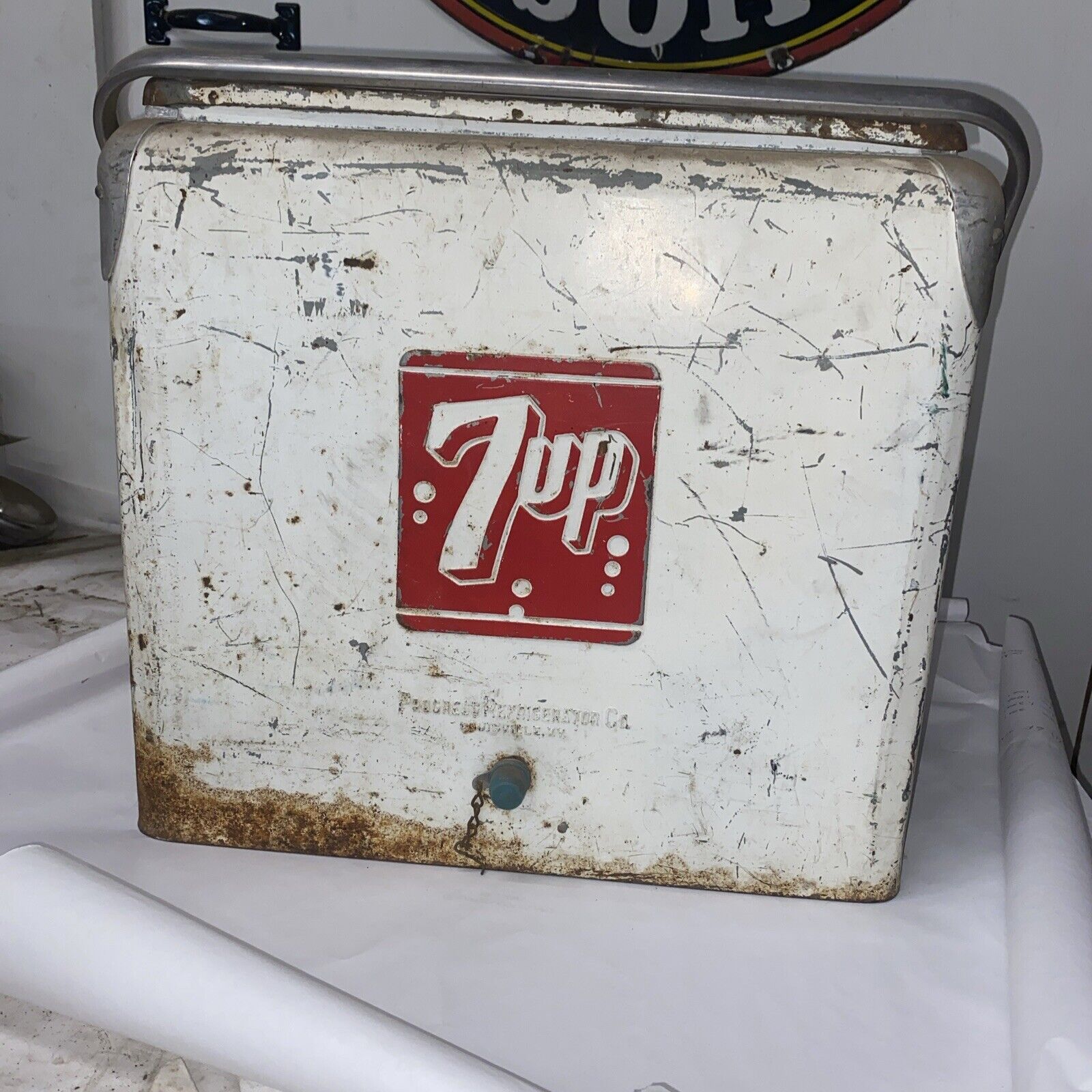 🔥VINTAGE 1950’s 7up Metal Bottle Cooler WHITE Progress Refrigerator Co Kentucky
