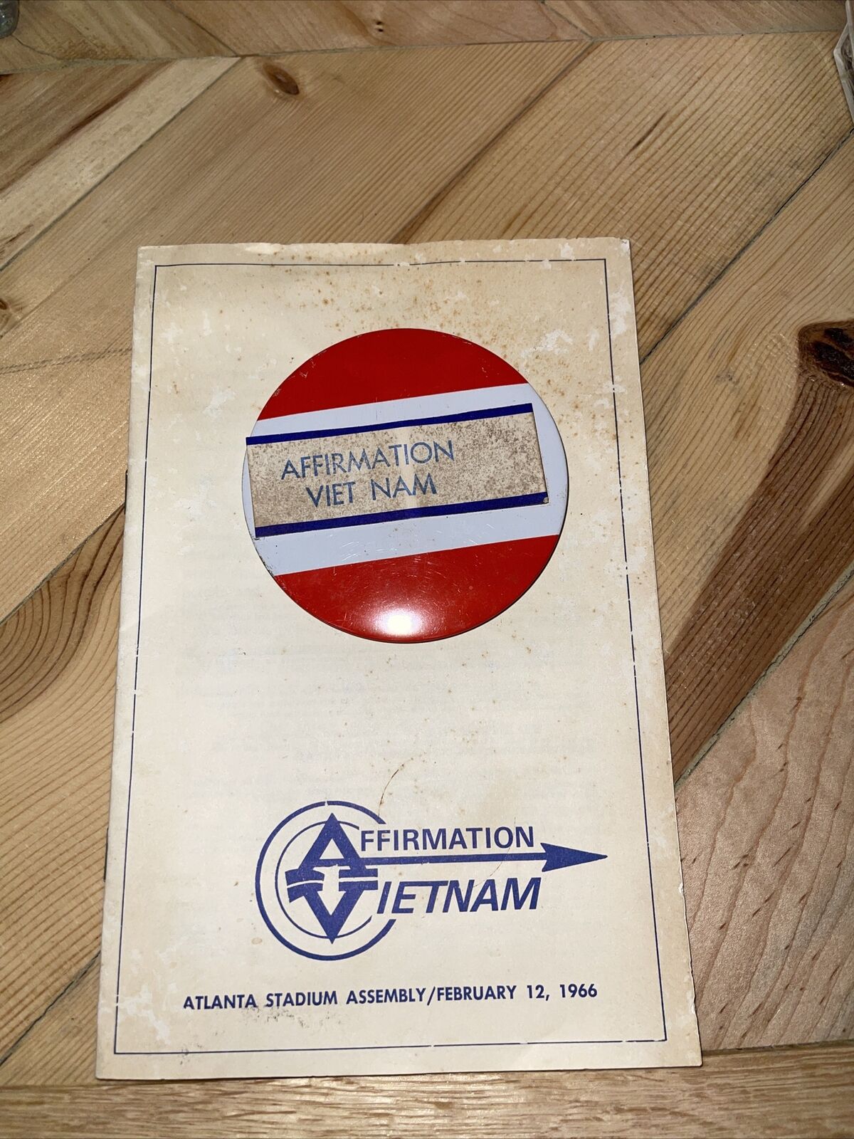Extremely RARE Affirmation Vietnam Atlanta Stadium 1966 Program & Button Emory 