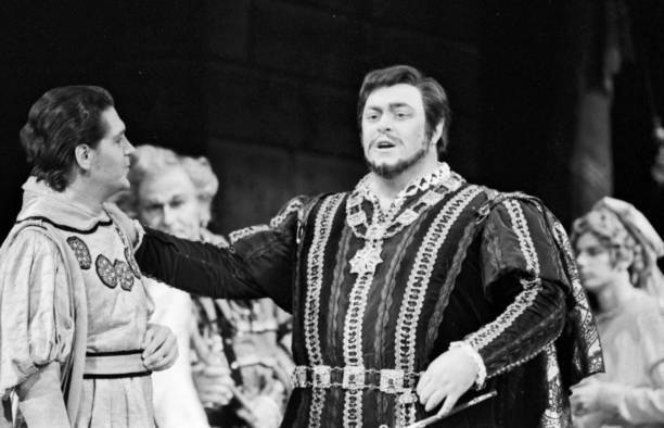 Luciano Pavarotti in Rigoletto at the Metropolitan Opera 1970s Old Photo 4