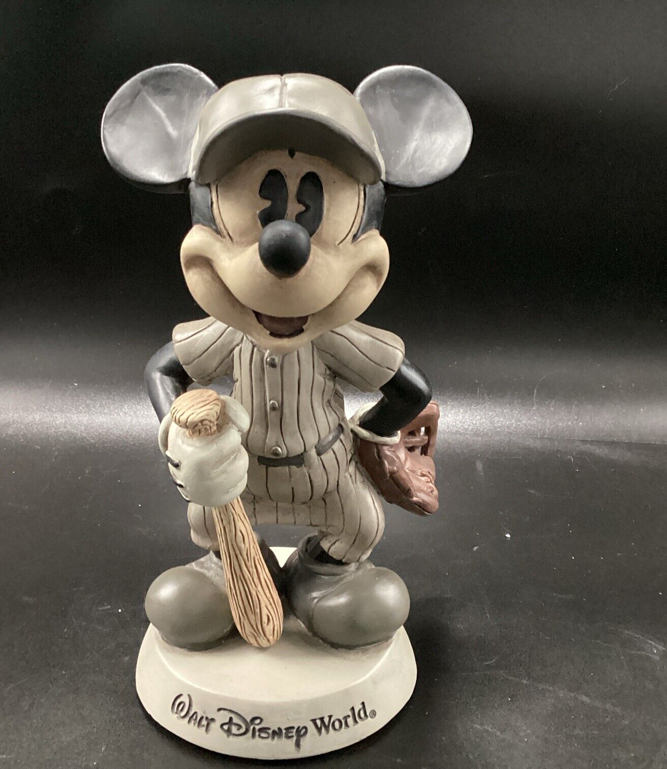 Walt Disney World Baseball Player Mickey Mouse Bobblehead