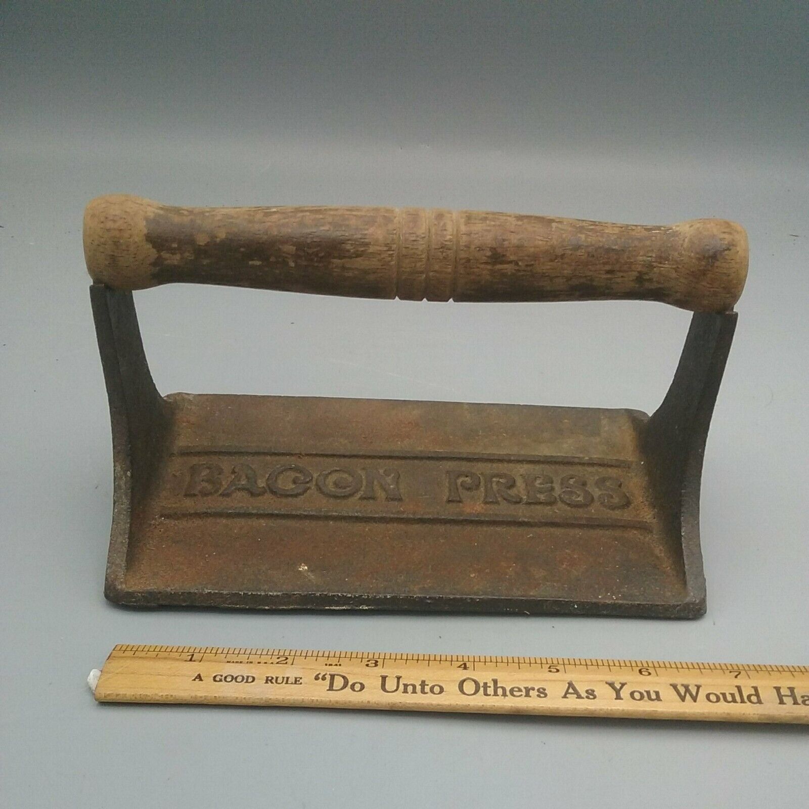 Vintage 1970`s Cast Iron Bacon Press