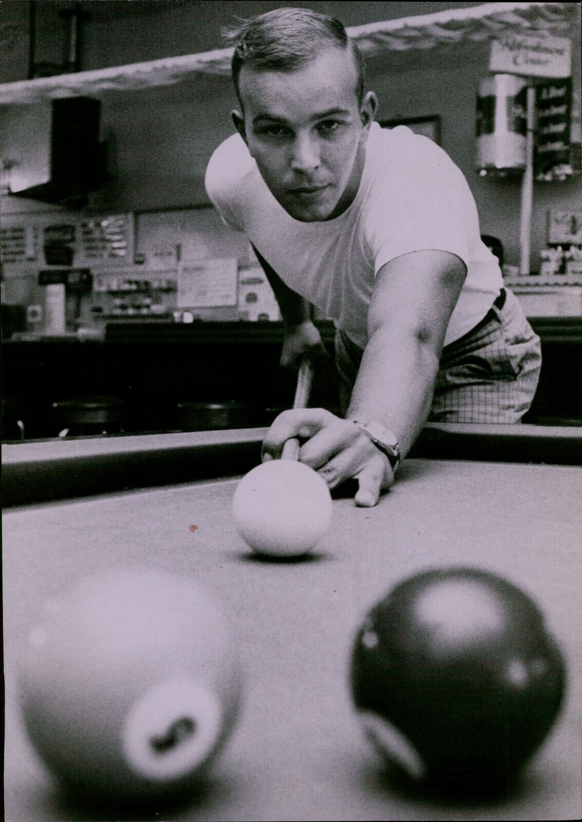 LG815 1969 Original Neale Photo VIETNAM WAR VETERAN Playing Pool Billiards Game
