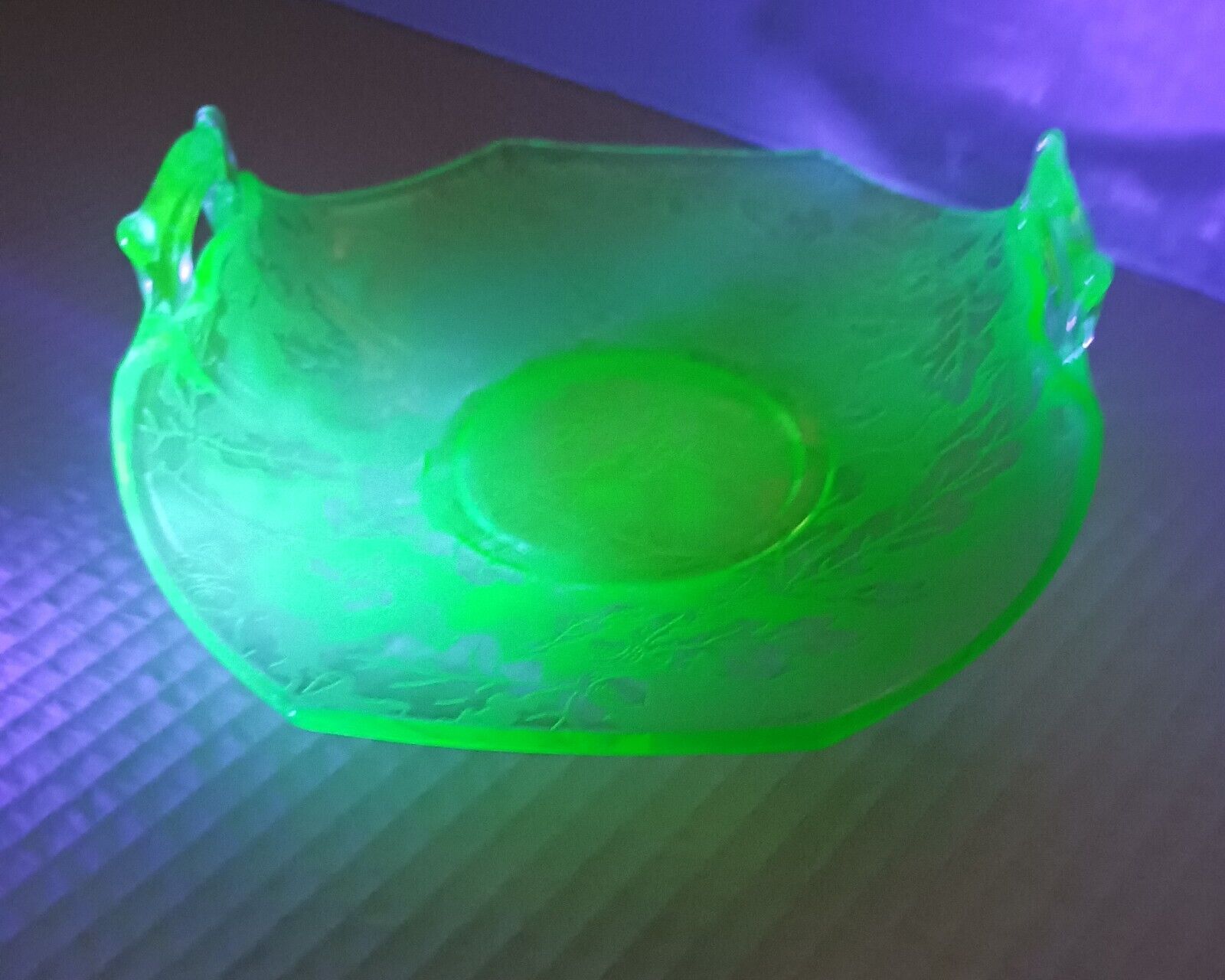 Vintage Green Depression Uranium Glass Candy Dish Bowl 