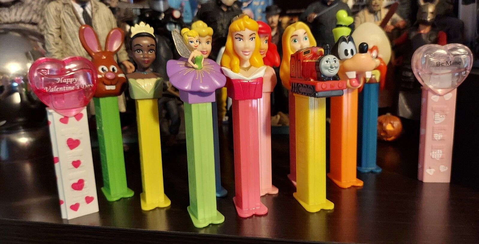 Lot of 11 PEZ DISPENSERS Disney Princesses Loony Toons Holiday Thomas Tank more