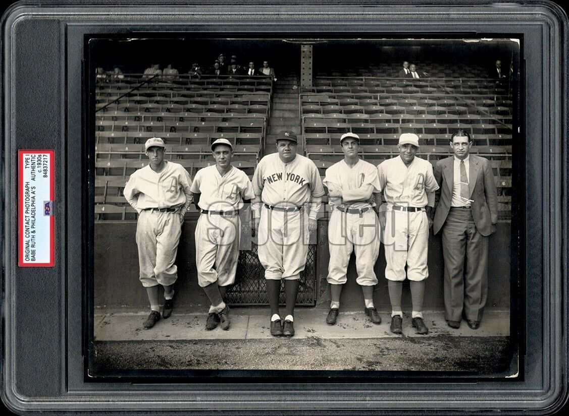 SUPERB Yankees Great BABE RUTH & Players Silver Gelatin Vintage Type 1 Photo
