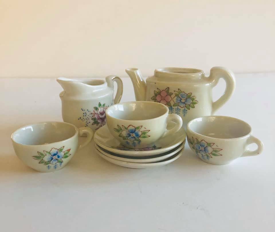 Vintage Child\'s Blue / Pink Porcelain 8 pieces set made in Japan