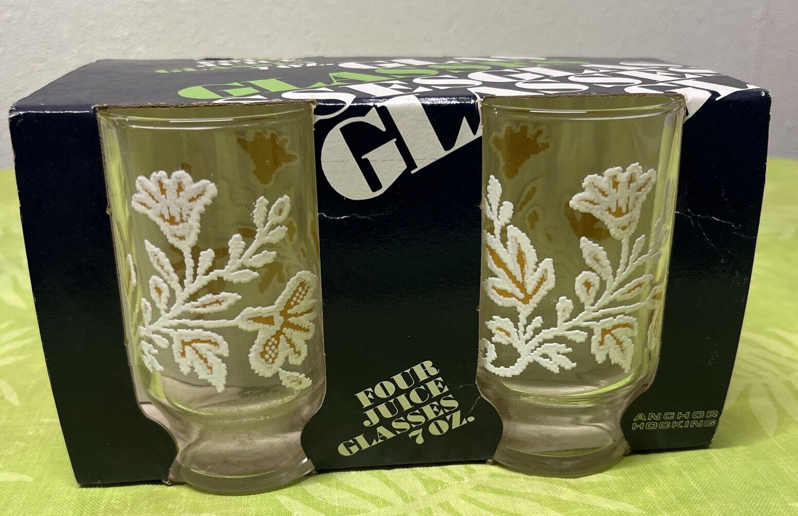 Vintage 1970’s Orange White Juice Anchor Hocking USA 4 Glasses Flower NEW 7 oz