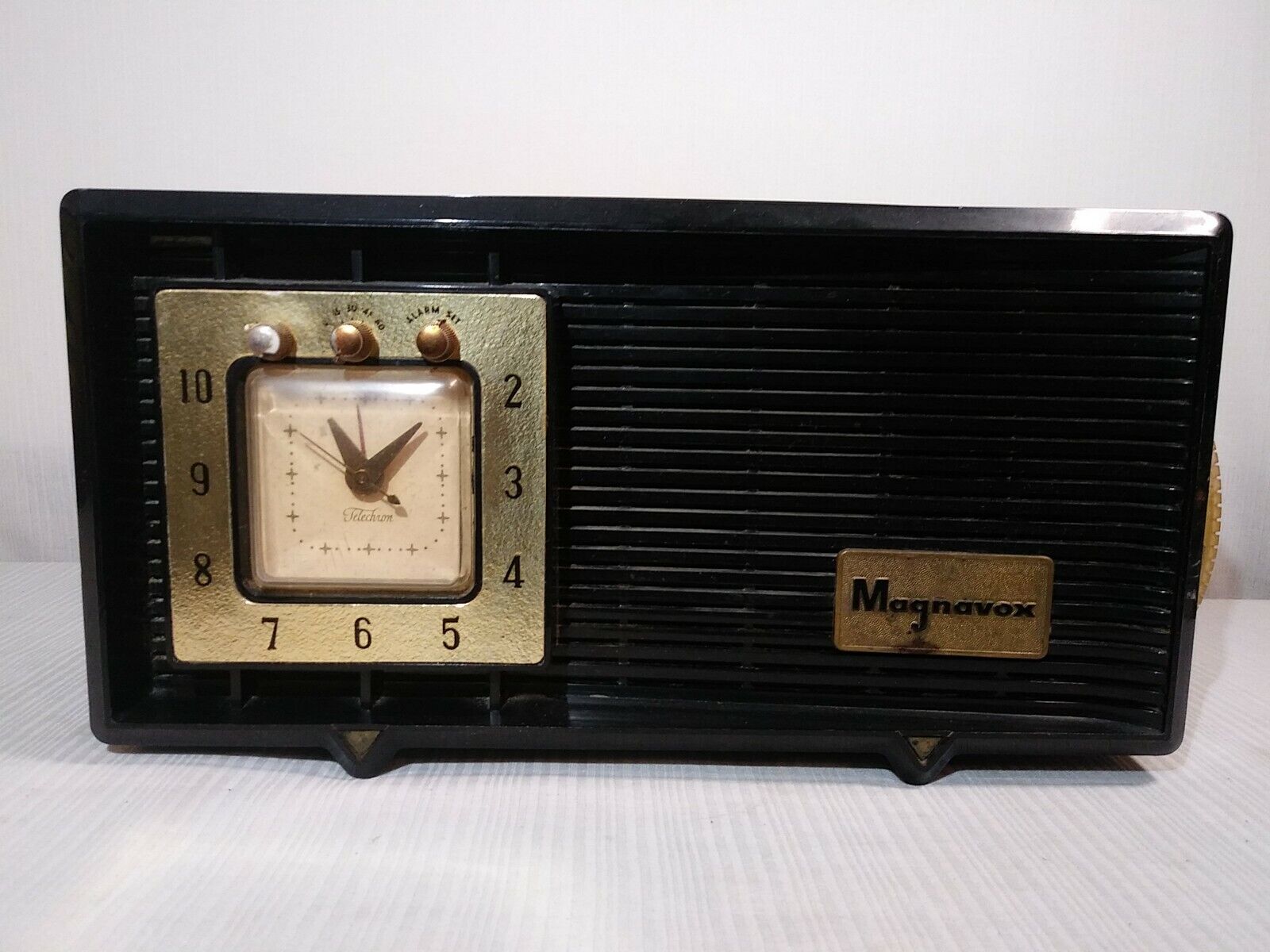 Vintage Magnavox AM-20 (6855) Radio Tube Style 1955 Color Ebany *TESTED*