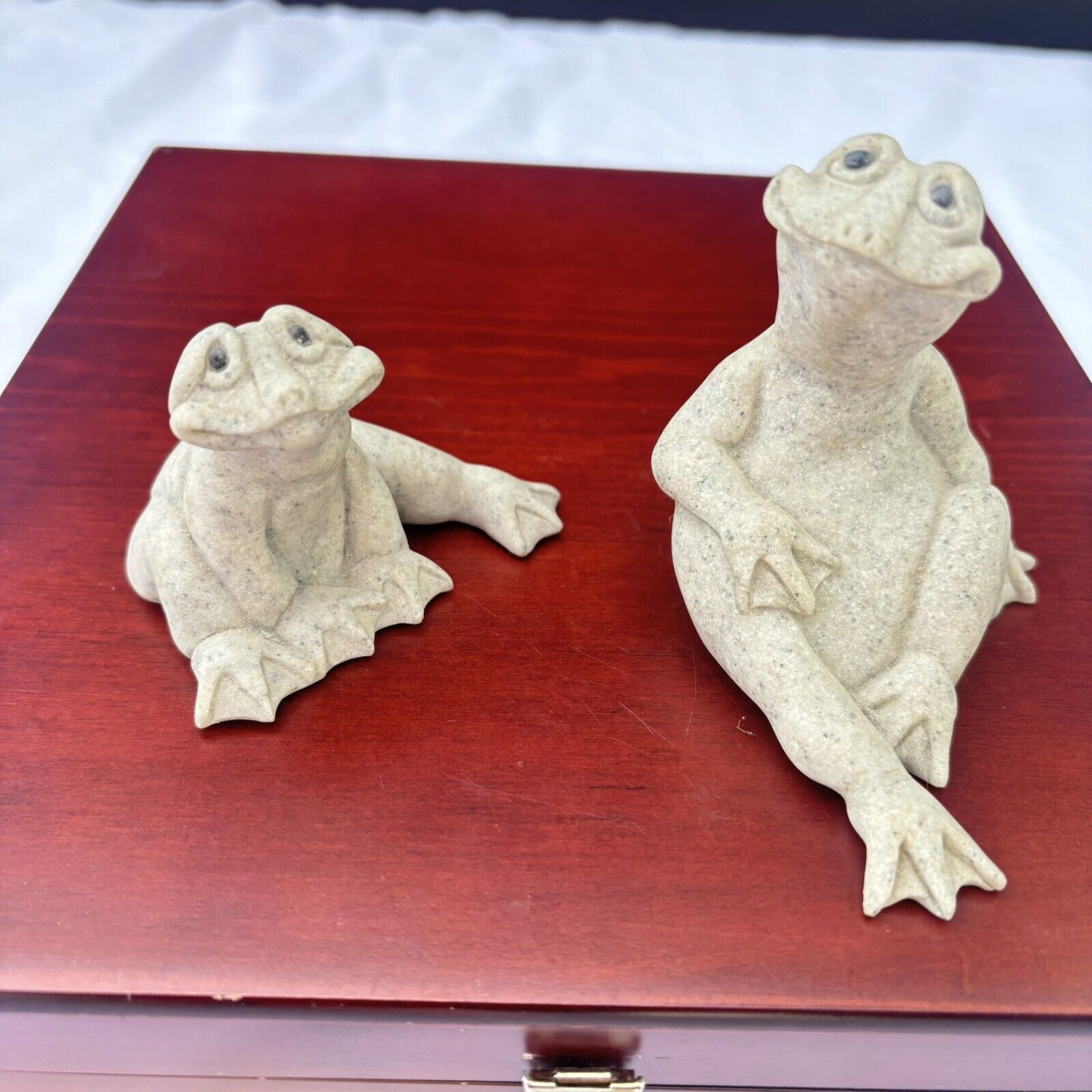 Frog Figurines Quarry Critters Freddie And Frita Second Nature Design
