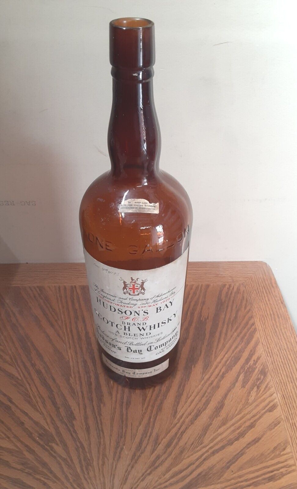 Vintage 1 Gallon Hudson’s Bay Scotland Scotch Whiskey Bottle 1940's BIG Bottle