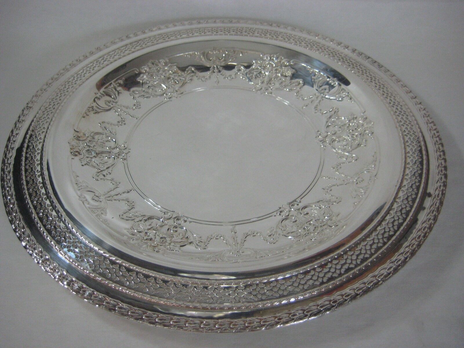 OLD INTERNATIONAL SILVER COMPANY I S 167 LACE DESIGN EDGES SERVING PLATTER TRAY