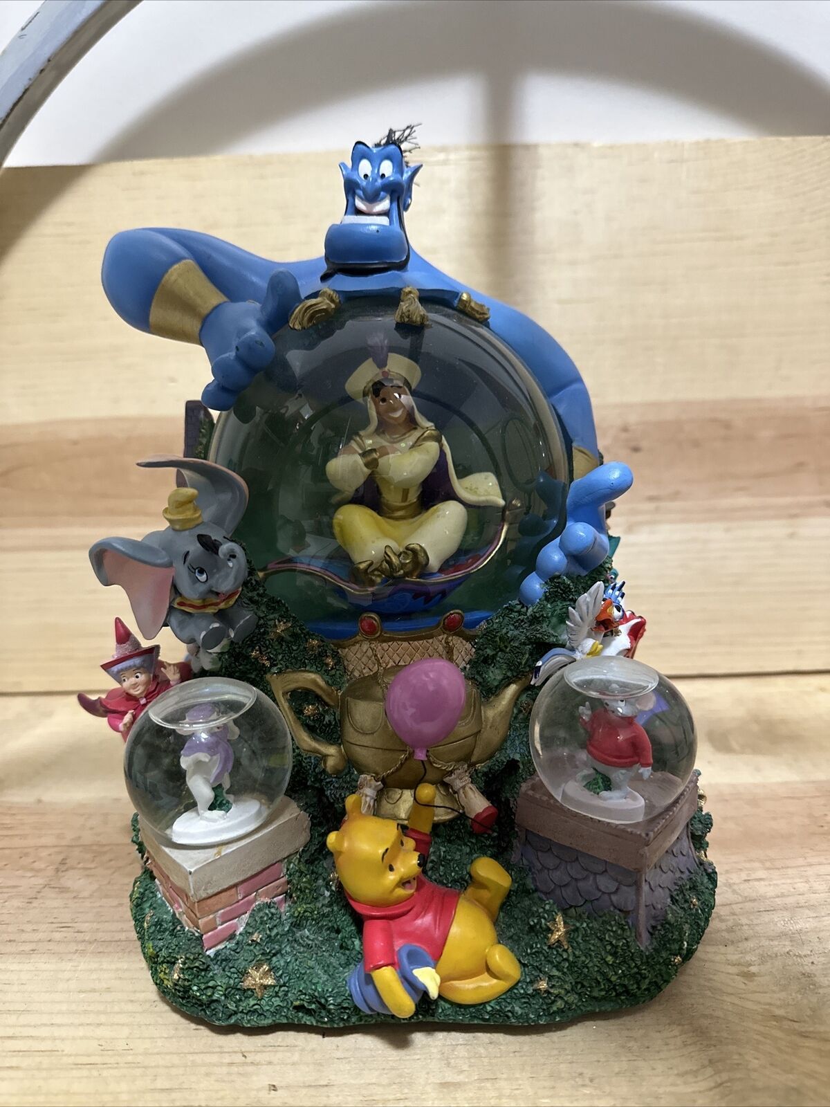 Disney Aladdin Share A Dream Come True Parade Float Snow Globe music 9” Tall