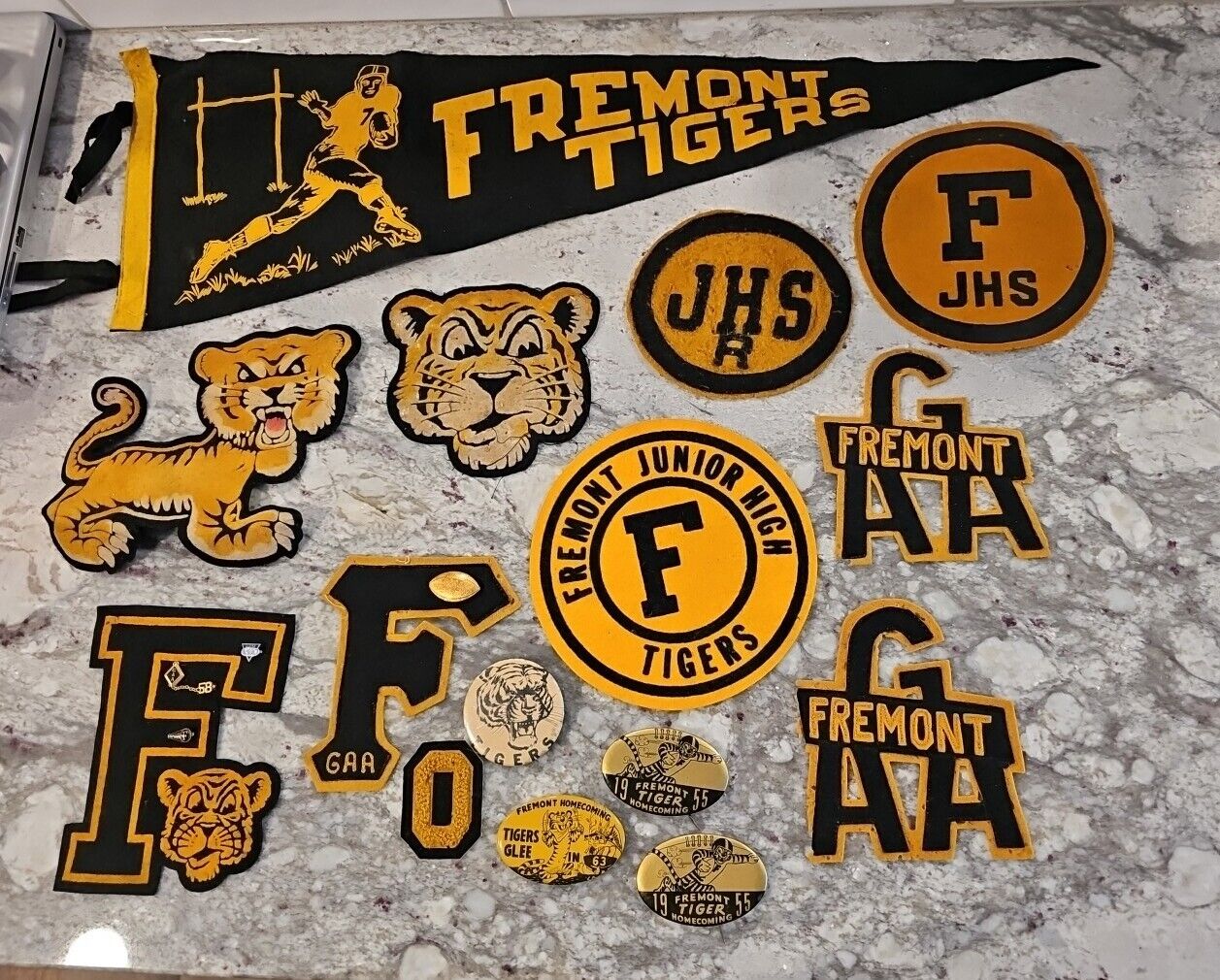 Vintage 1950s & 1960s FREMONT NE Tigers Patches, Pins, Pennant Junior High (T)